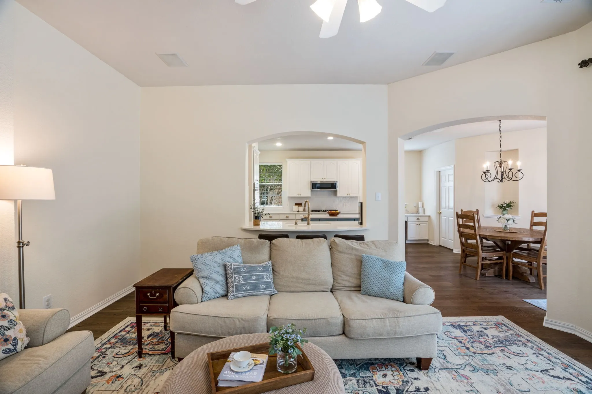 Single Family Residence For Sale in Denton County , 1714 Montura Lane, Frisco, Texas 75033, 4 Bedroom, 4 Bathroom, 2 Garage spaces, 2,927 Sqft, built in 2000, mls#21334987, Real Estate Agent in Frisco, Homes For Sale in Denton county, Homes For Sale in Frisco, Realtor in Frisco Texas, Real Estate Brokerage Independent Realty Texas, Luminita Cordes Realtor