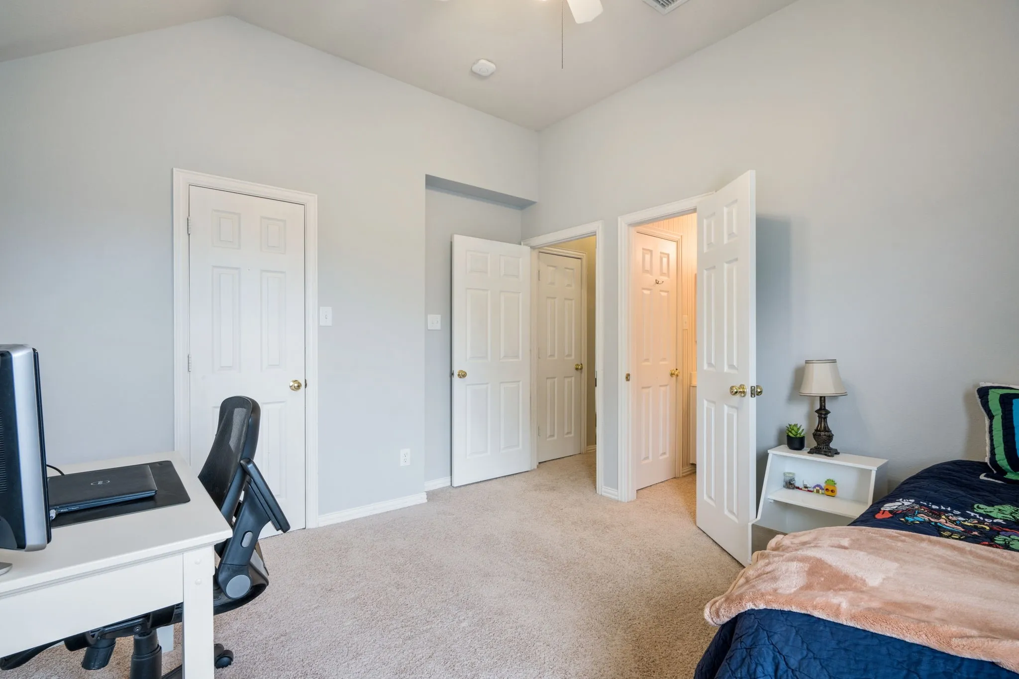 Single Family Residence For Sale in Denton County , 1714 Montura Lane, Frisco, Texas 75033, 4 Bedroom, 4 Bathroom, 2 Garage spaces, 2,927 Sqft, built in 2000, mls#21334987, Real Estate Agent in Frisco, Homes For Sale in Denton county, Homes For Sale in Frisco, Realtor in Frisco Texas, Real Estate Brokerage Independent Realty Texas, Luminita Cordes Realtor