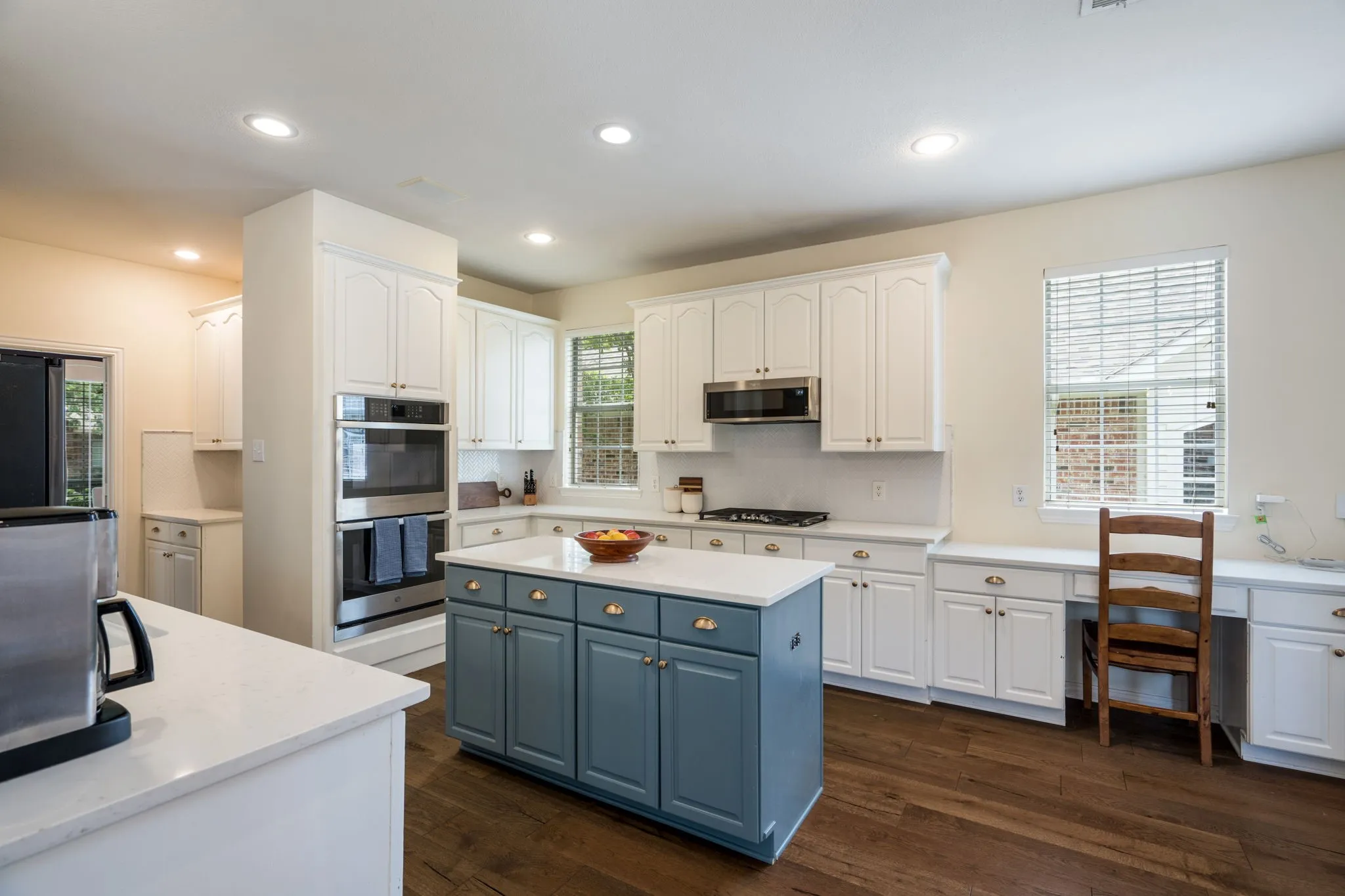 Single Family Residence For Sale in Denton County , 1714 Montura Lane, Frisco, Texas 75033, 4 Bedroom, 4 Bathroom, 2 Garage spaces, 2,927 Sqft, built in 2000, mls#21334987, Real Estate Agent in Frisco, Homes For Sale in Denton county, Homes For Sale in Frisco, Realtor in Frisco Texas, Real Estate Brokerage Independent Realty Texas, Luminita Cordes Realtor