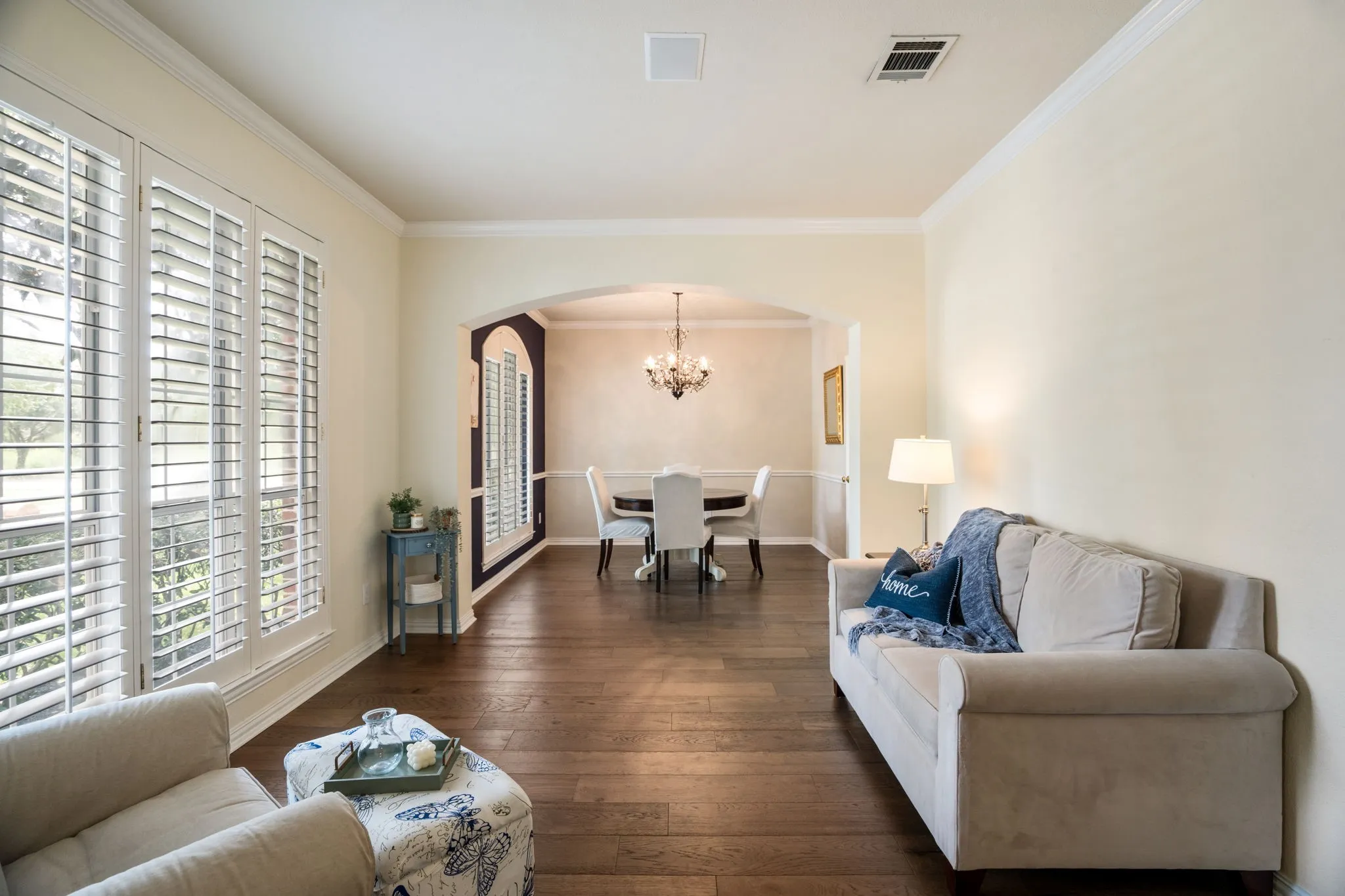 Single Family Residence For Sale in Denton County , 1714 Montura Lane, Frisco, Texas 75033, 4 Bedroom, 4 Bathroom, 2 Garage spaces, 2,927 Sqft, built in 2000, mls#21334987, Real Estate Agent in Frisco, Homes For Sale in Denton county, Homes For Sale in Frisco, Realtor in Frisco Texas, Real Estate Brokerage Independent Realty Texas, Luminita Cordes Realtor