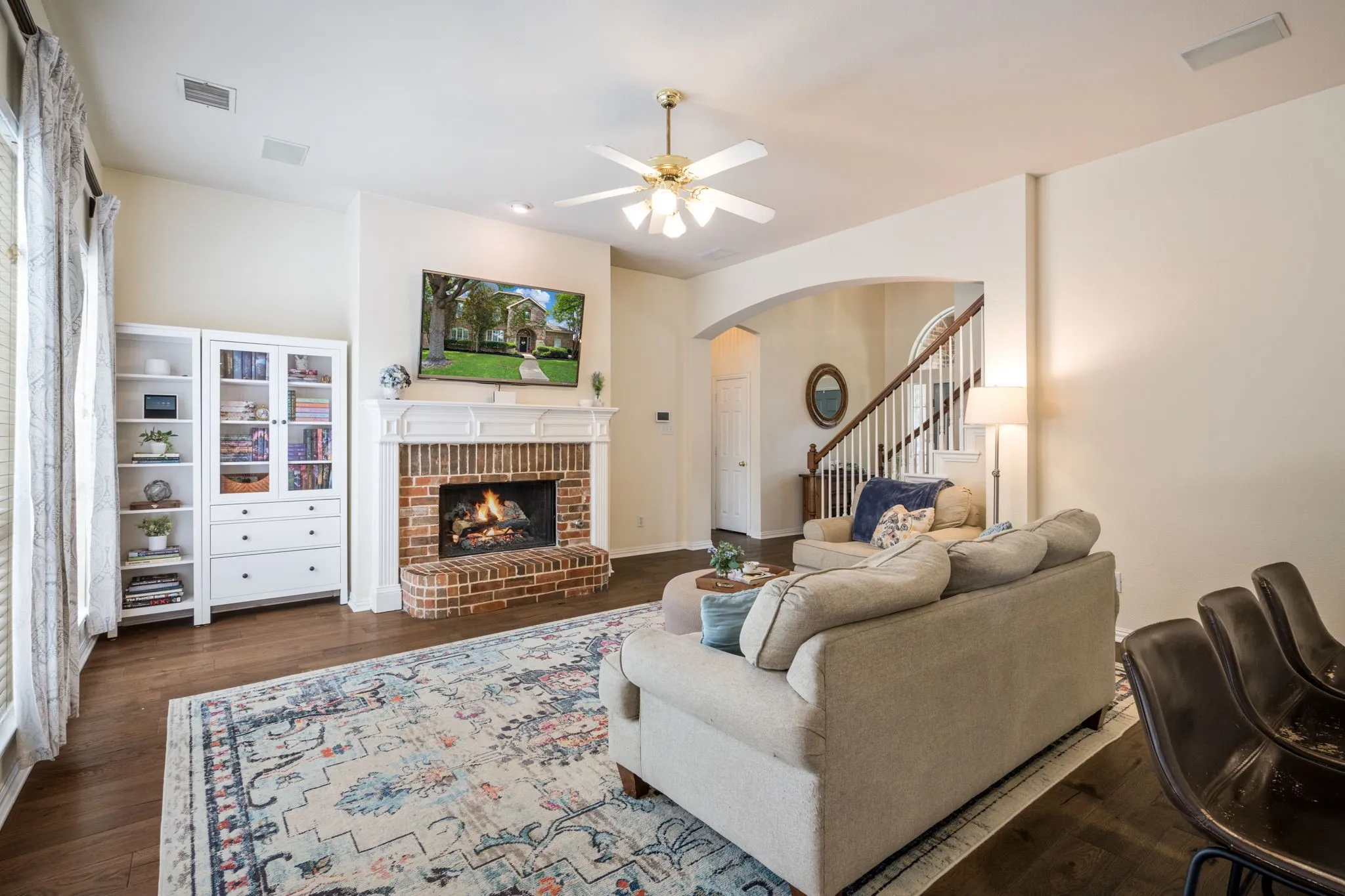 Single Family Residence For Sale in Denton County , 1714 Montura Lane, Frisco, Texas 75033, 4 Bedroom, 4 Bathroom, 2 Garage spaces, 2,927 Sqft, built in 2000, mls#21334987, Real Estate Agent in Frisco, Homes For Sale in Denton county, Homes For Sale in Frisco, Realtor in Frisco Texas, Real Estate Brokerage Independent Realty Texas, Luminita Cordes Realtor