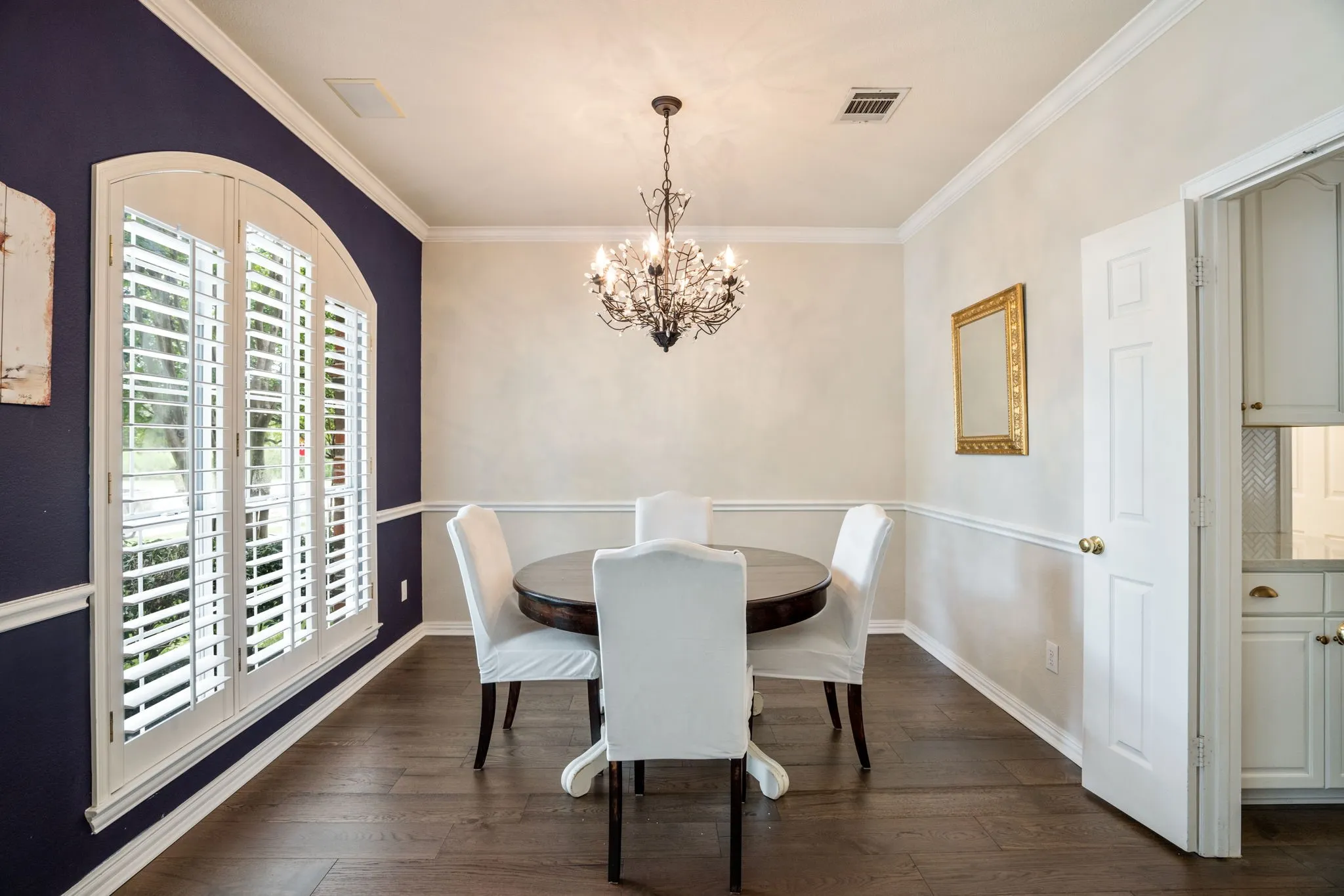 Single Family Residence For Sale in Denton County , 1714 Montura Lane, Frisco, Texas 75033, 4 Bedroom, 4 Bathroom, 2 Garage spaces, 2,927 Sqft, built in 2000, mls#21334987, Real Estate Agent in Frisco, Homes For Sale in Denton county, Homes For Sale in Frisco, Realtor in Frisco Texas, Real Estate Brokerage Independent Realty Texas, Luminita Cordes Realtor