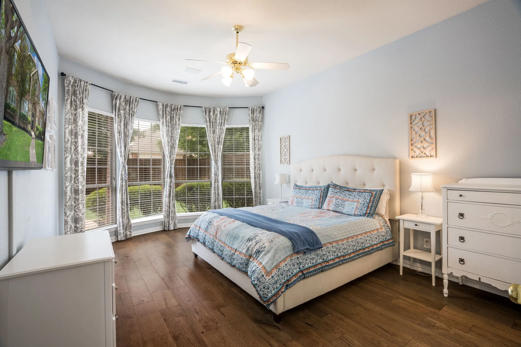 Single Family Residence For Sale in Denton County , 1714 Montura Lane, Frisco, Texas 75033, 4 Bedroom, 4 Bathroom, 2 Garage spaces, 2,927 Sqft, built in 2000, mls#21334987, Real Estate Agent in Frisco, Homes For Sale in Denton county, Homes For Sale in Frisco, Realtor in Frisco Texas, Real Estate Brokerage Independent Realty Texas, Luminita Cordes Realtor