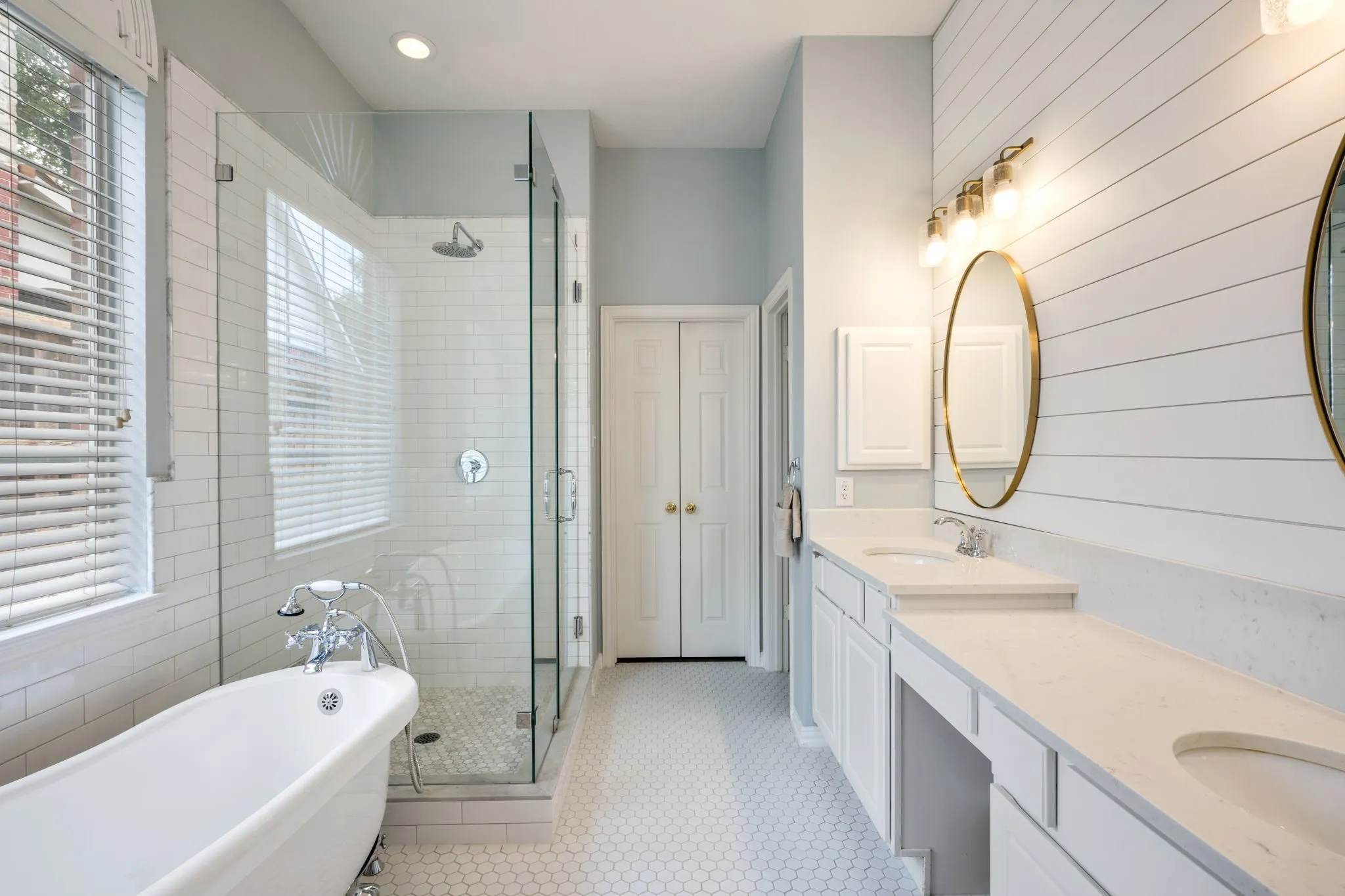 Single Family Residence For Sale in Denton County , 1714 Montura Lane, Frisco, Texas 75033, 4 Bedroom, 4 Bathroom, 2 Garage spaces, 2,927 Sqft, built in 2000, mls#21334987, Real Estate Agent in Frisco, Homes For Sale in Denton county, Homes For Sale in Frisco, Realtor in Frisco Texas, Real Estate Brokerage Independent Realty Texas, Luminita Cordes Realtor