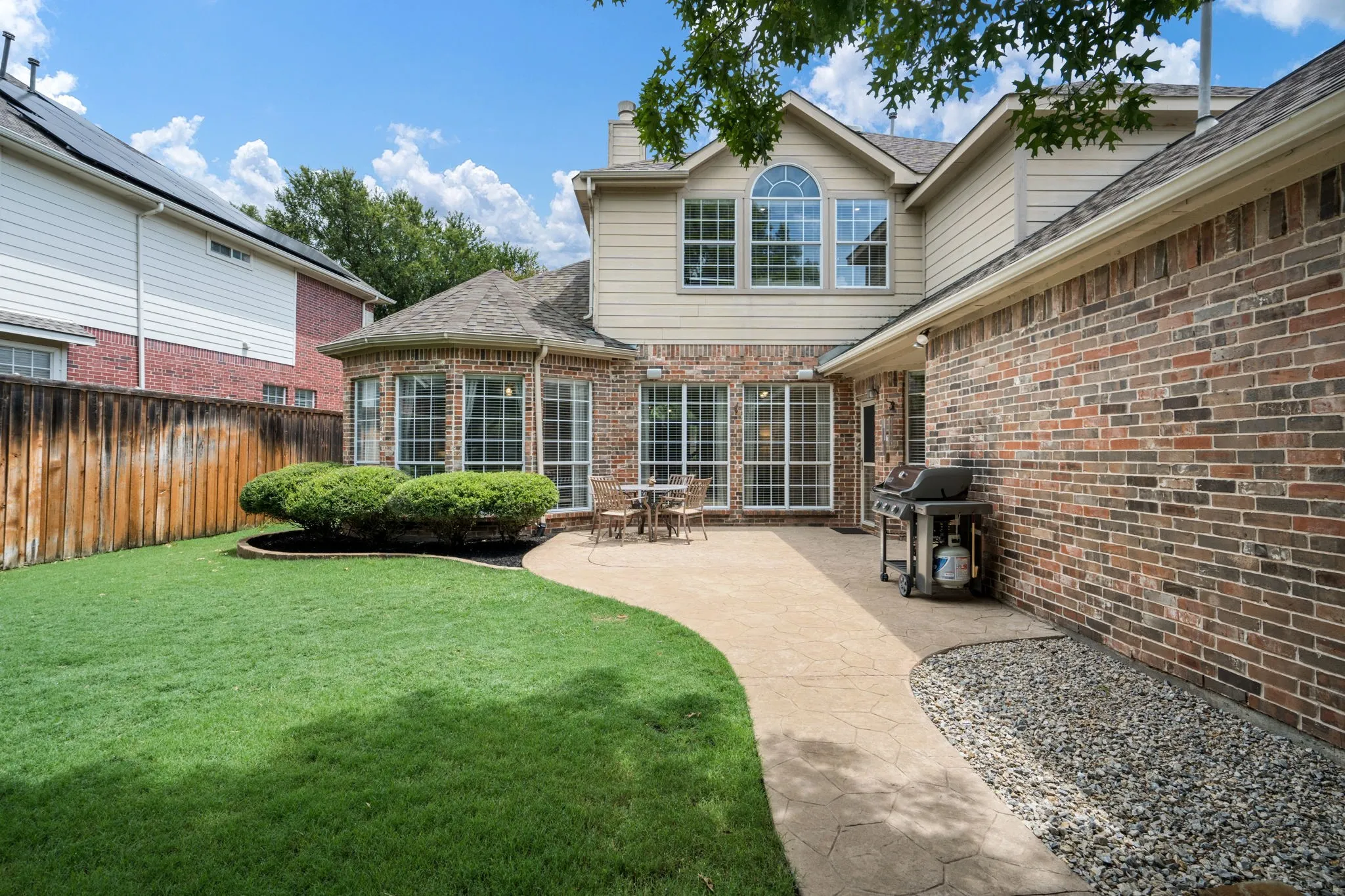 Single Family Residence For Sale in Denton County , 1714 Montura Lane, Frisco, Texas 75033, 4 Bedroom, 4 Bathroom, 2 Garage spaces, 2,927 Sqft, built in 2000, mls#21334987, Real Estate Agent in Frisco, Homes For Sale in Denton county, Homes For Sale in Frisco, Realtor in Frisco Texas, Real Estate Brokerage Independent Realty Texas, Luminita Cordes Realtor