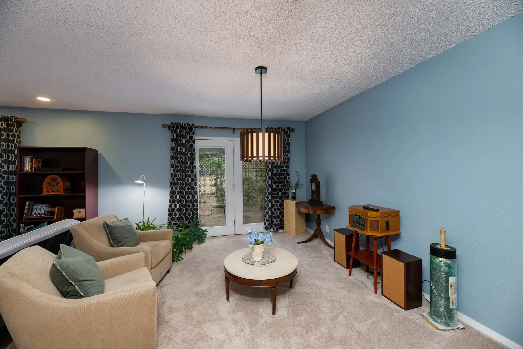 Single Family Residence For Sale in Parker County , 706 Norton Street, Weatherford, Texas 76086, 3 Bedroom, 2 Bathroom, 2 Garage spaces, 2,490 Sqft, built in 1960, mls#21330568, Real Estate Agent in Weatherford, Homes For Sale in Parker county, Homes For Sale in Weatherford, Realtor in Weatherford Texas, Real Estate Brokerage Independent Realty Texas, Luminita Cordes Realtor