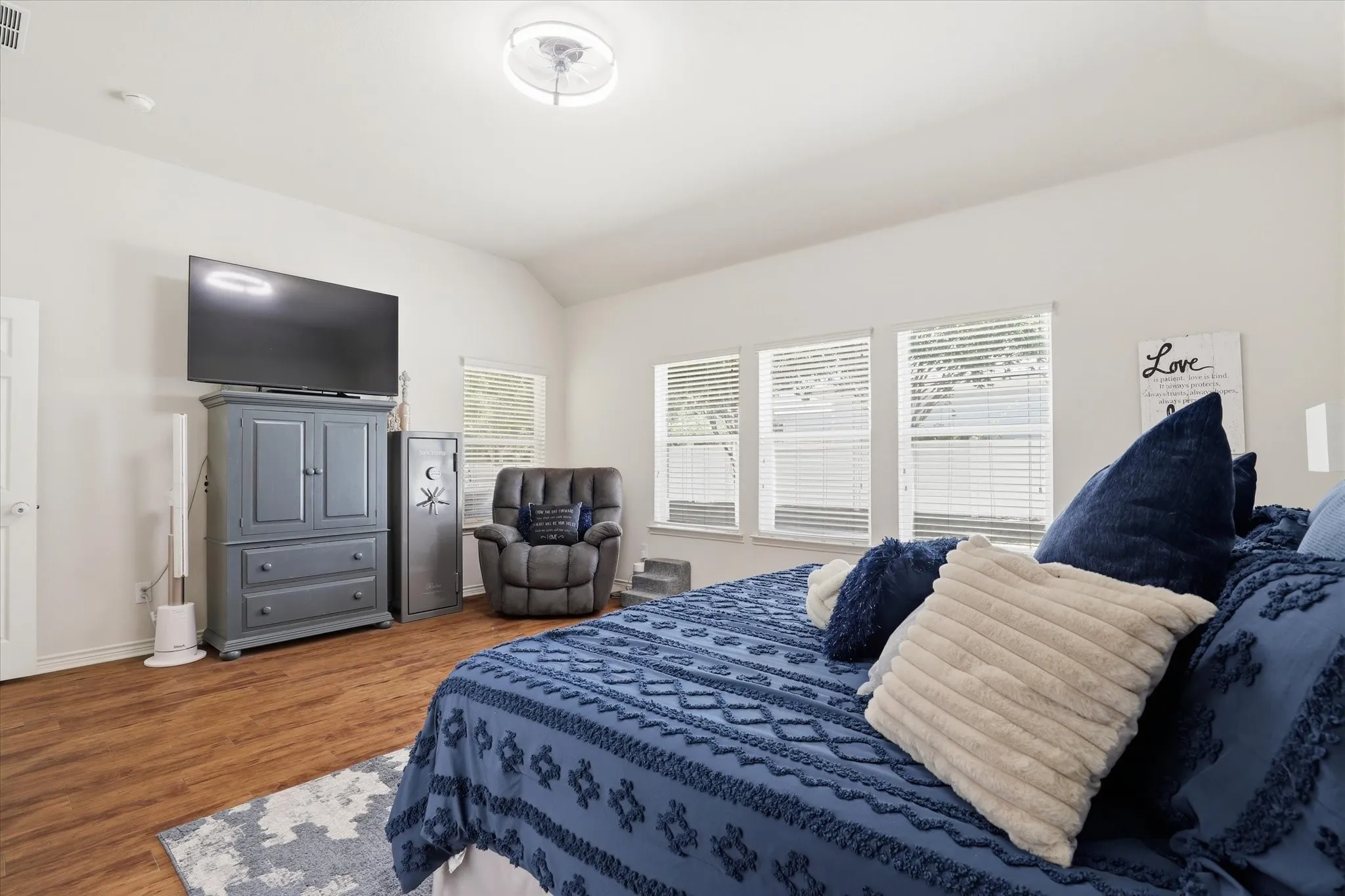 Single Family Residence For Sale in Denton County , 1408 Mountain Laurel Drive, Savannah, Texas 76227, 4 Bedroom, 2 Bathroom, 2 Garage spaces, 2,136 Sqft, built in 2004, mls#21334959, Real Estate Agent in Savannah, Homes For Sale in Denton county, Homes For Sale in Savannah, Realtor in Savannah Texas, Real Estate Brokerage Independent Realty Texas, Luminita Cordes Realtor