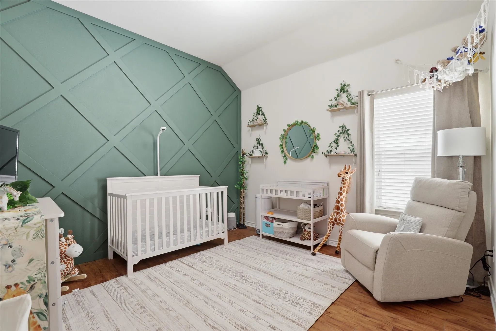 Single Family Residence For Sale in Denton County , 1408 Mountain Laurel Drive, Savannah, Texas 76227, 4 Bedroom, 2 Bathroom, 2 Garage spaces, 2,136 Sqft, built in 2004, mls#21334959, Real Estate Agent in Savannah, Homes For Sale in Denton county, Homes For Sale in Savannah, Realtor in Savannah Texas, Real Estate Brokerage Independent Realty Texas, Luminita Cordes Realtor