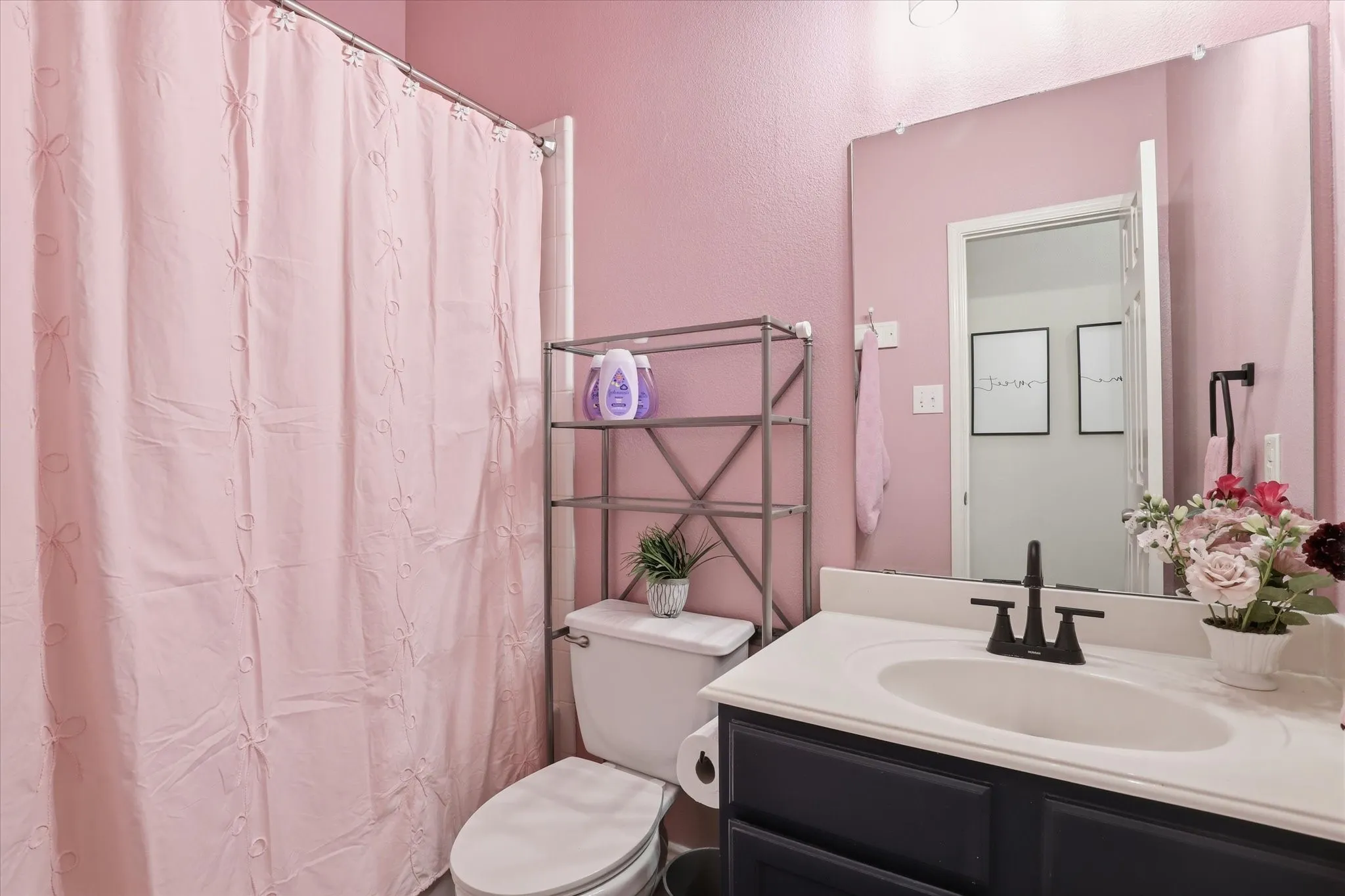 Single Family Residence For Sale in Denton County , 1408 Mountain Laurel Drive, Savannah, Texas 76227, 4 Bedroom, 2 Bathroom, 2 Garage spaces, 2,136 Sqft, built in 2004, mls#21334959, Real Estate Agent in Savannah, Homes For Sale in Denton county, Homes For Sale in Savannah, Realtor in Savannah Texas, Real Estate Brokerage Independent Realty Texas, Luminita Cordes Realtor