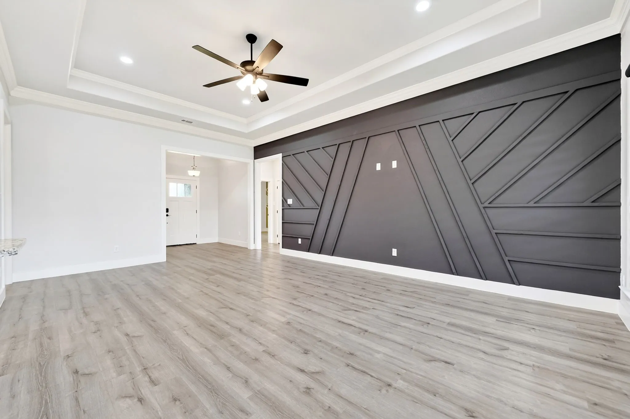 Single Family Residence For Sale in Kaufman County , 527 Limestone Circle, Mabank, Texas 75147, 4 Bedroom, 2 Bathroom, 2 Garage spaces, 1,965 Sqft, built in 2023, mls#21324252, Real Estate Agent in Mabank, Homes For Sale in Kaufman county, Homes For Sale in Mabank, Realtor in Mabank Texas, Real Estate Brokerage Independent Realty Texas, Luminita Cordes Realtor