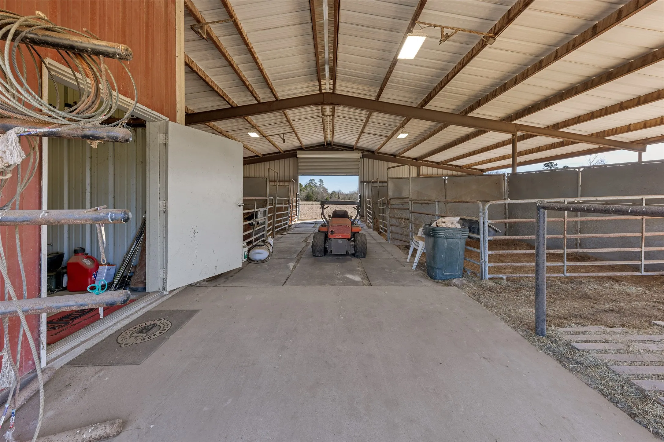Farm For Sale in Wood County , 283 County Road 4440, Winnsboro, Texas 75494, 4 Bedrooms, 3 Bathrooms, Garage spaces, 2,400 Sqft, built in 1998, Price $697,000, mls#21335189, Real Estate Agent in Winnsboro, Homes For Sale in Wood county, Homes For Sale in Winnsboro, Realtor in Winnsboro Texas, Real Estate Brokerage Independent Realty Texas, Luminita Cordes Realtor