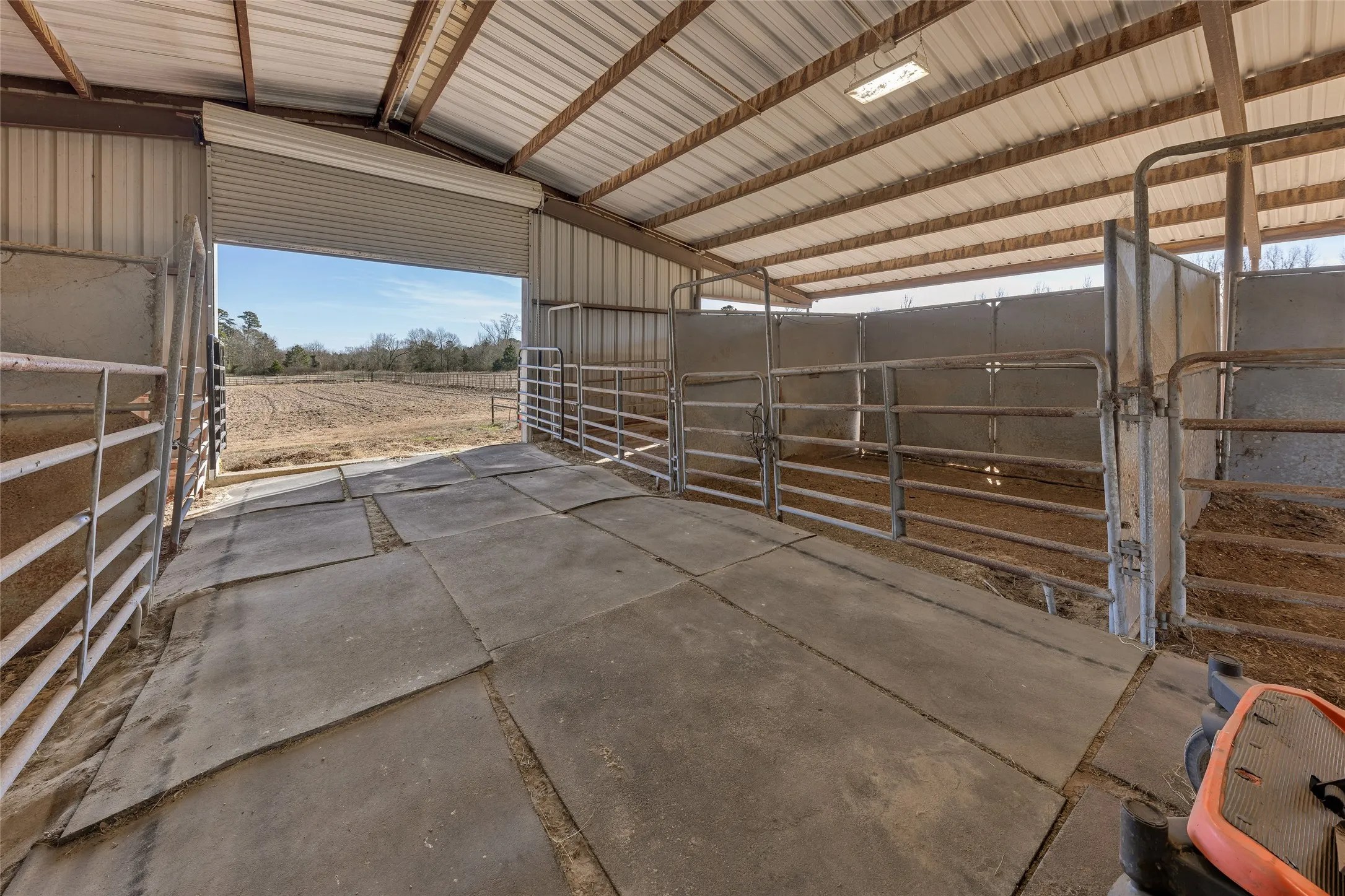 Farm For Sale in Wood County , 283 County Road 4440, Winnsboro, Texas 75494, 4 Bedrooms, 3 Bathrooms, Garage spaces, 2,400 Sqft, built in 1998, Price $697,000, mls#21335189, Real Estate Agent in Winnsboro, Homes For Sale in Wood county, Homes For Sale in Winnsboro, Realtor in Winnsboro Texas, Real Estate Brokerage Independent Realty Texas, Luminita Cordes Realtor