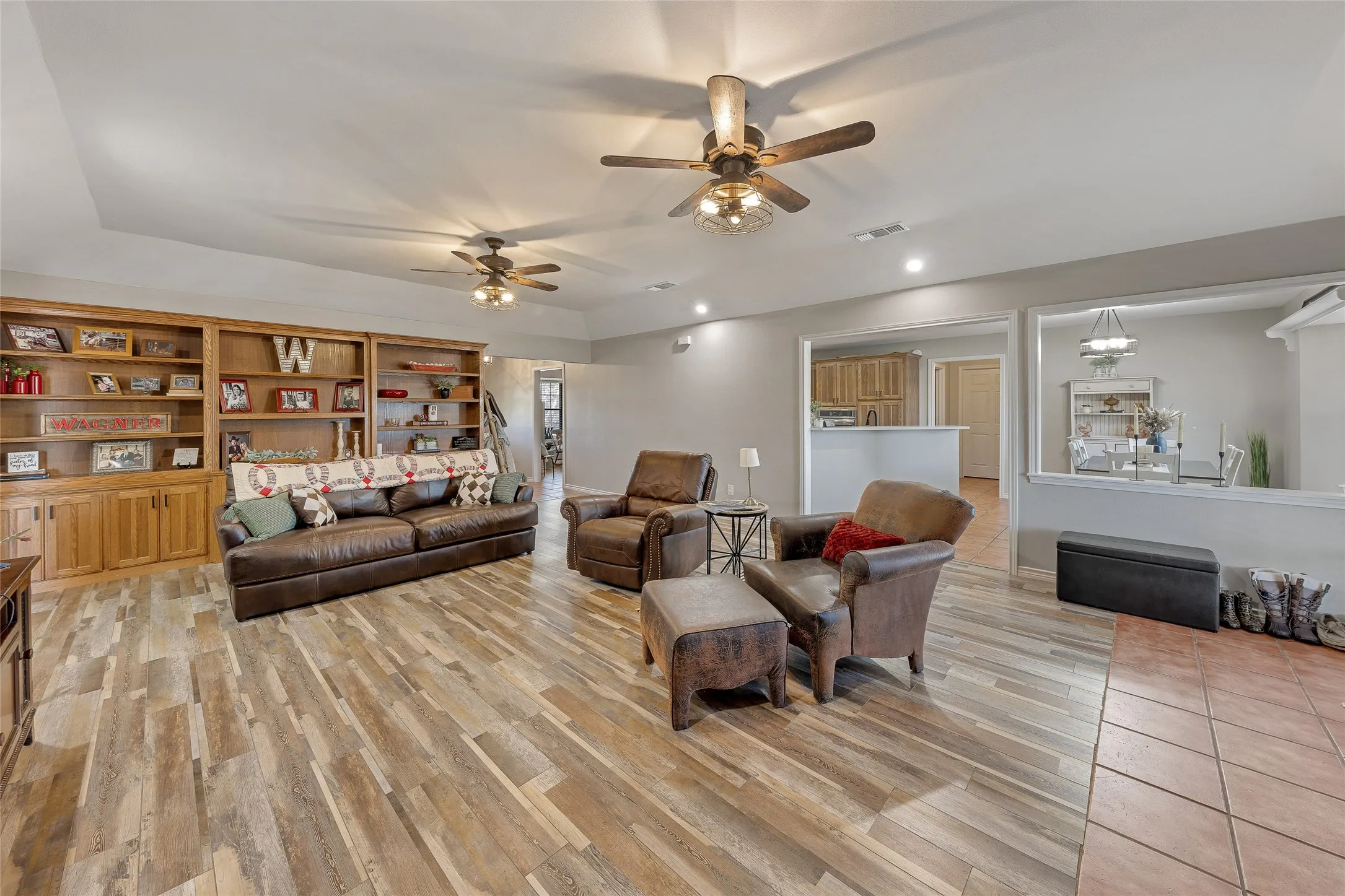 Farm For Sale in Wood County , 283 County Road 4440, Winnsboro, Texas 75494, 4 Bedrooms, 3 Bathrooms, Garage spaces, 2,400 Sqft, built in 1998, Price $697,000, mls#21335189, Real Estate Agent in Winnsboro, Homes For Sale in Wood county, Homes For Sale in Winnsboro, Realtor in Winnsboro Texas, Real Estate Brokerage Independent Realty Texas, Luminita Cordes Realtor