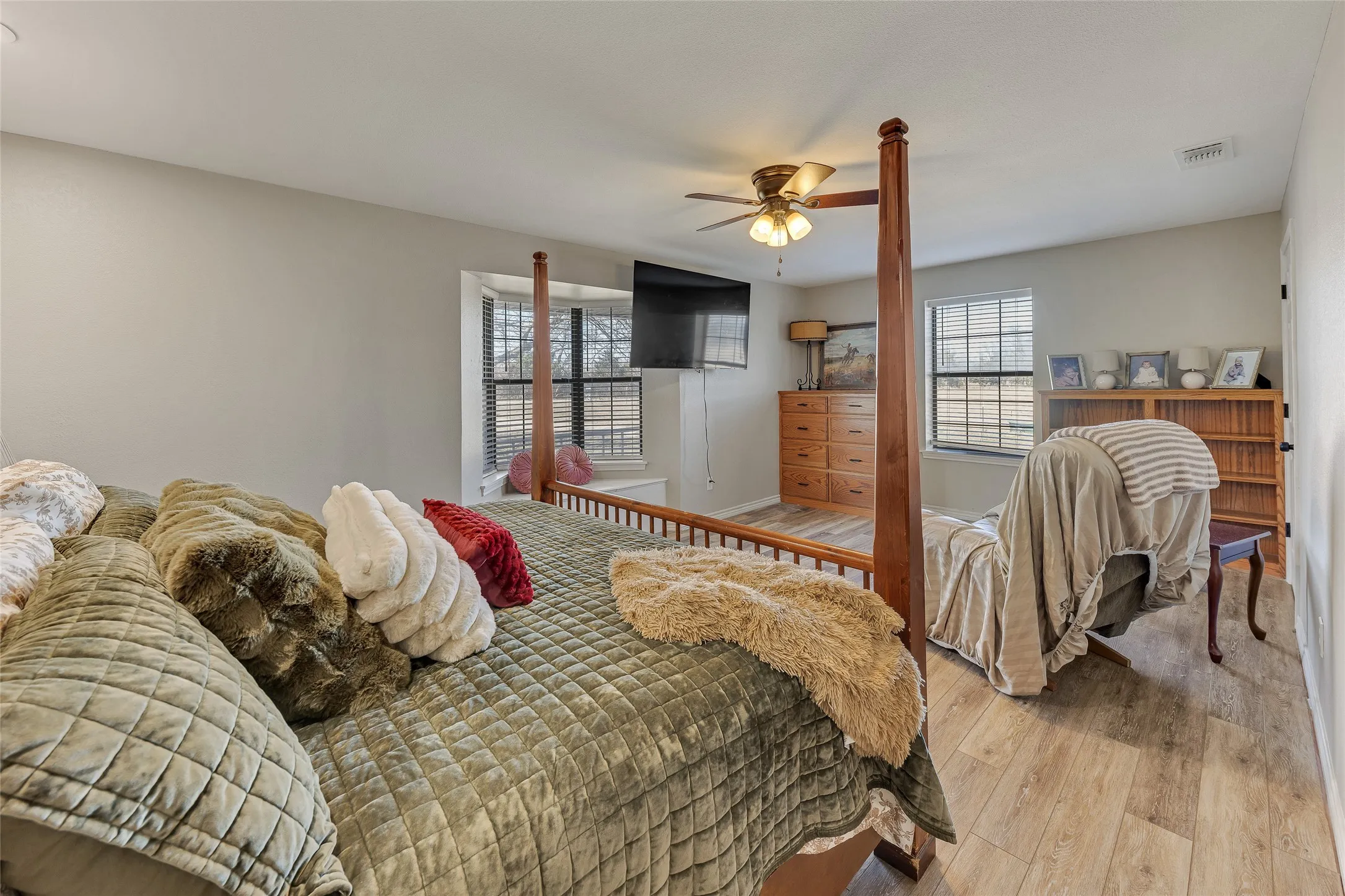 Farm For Sale in Wood County , 283 County Road 4440, Winnsboro, Texas 75494, 4 Bedrooms, 3 Bathrooms, Garage spaces, 2,400 Sqft, built in 1998, Price $697,000, mls#21335189, Real Estate Agent in Winnsboro, Homes For Sale in Wood county, Homes For Sale in Winnsboro, Realtor in Winnsboro Texas, Real Estate Brokerage Independent Realty Texas, Luminita Cordes Realtor