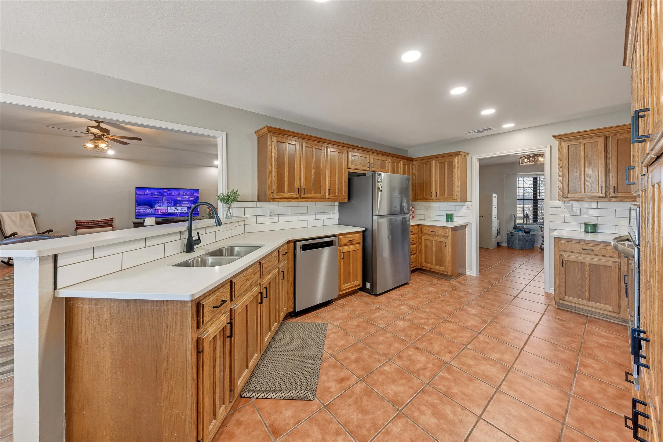 Farm For Sale in Wood County , 283 County Road 4440, Winnsboro, Texas 75494, 4 Bedrooms, 3 Bathrooms, Garage spaces, 2,400 Sqft, built in 1998, Price $697,000, mls#21335189, Real Estate Agent in Winnsboro, Homes For Sale in Wood county, Homes For Sale in Winnsboro, Realtor in Winnsboro Texas, Real Estate Brokerage Independent Realty Texas, Luminita Cordes Realtor