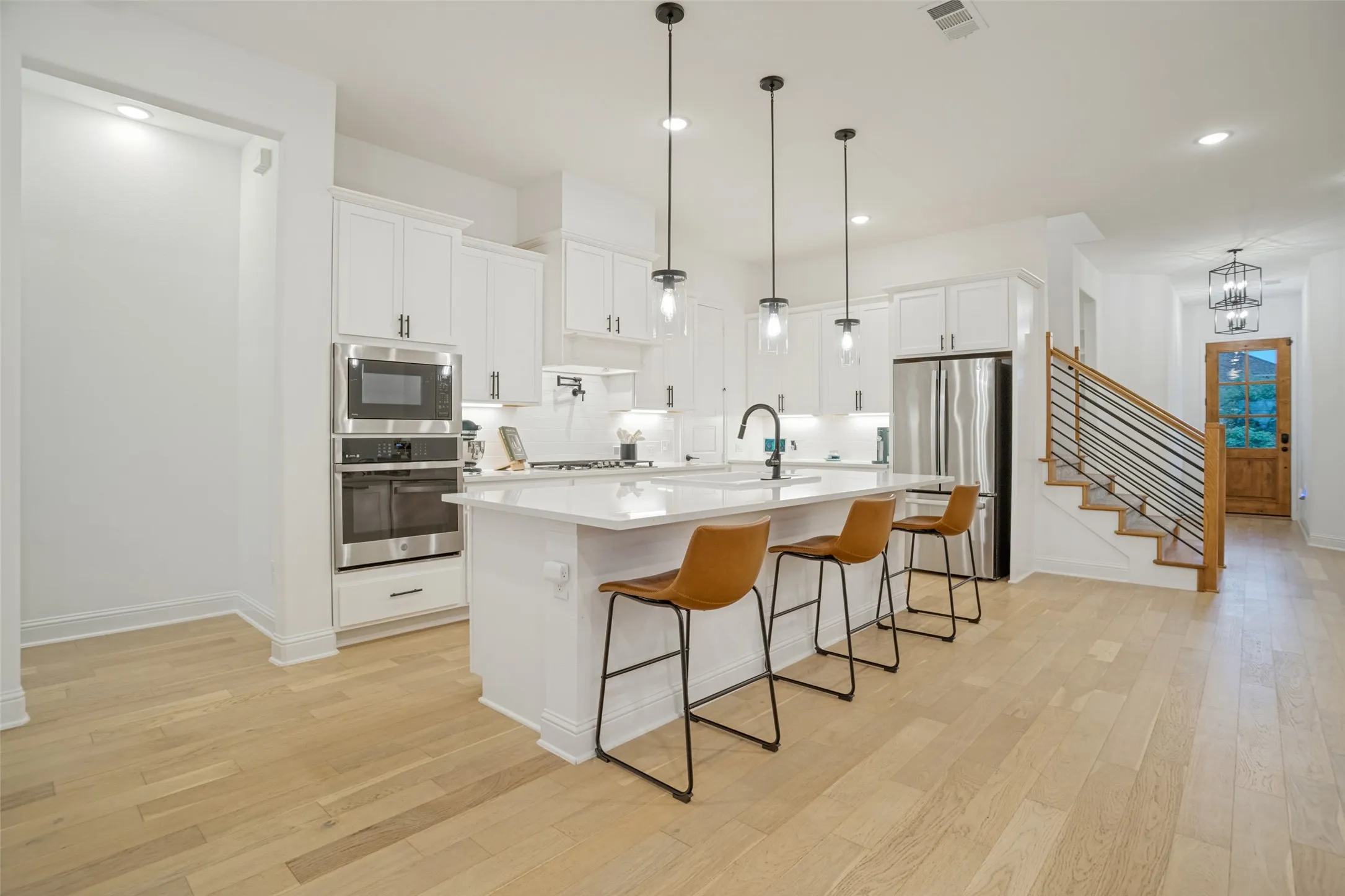 Single Family Residence For Sale in Collin County , 2208 Mercy Way, Wylie, Texas 75098, 5 Bedroom, 3 Bathroom, 2 Garage spaces, 3,174 Sqft, built in 2021, mls#21335183, Real Estate Agent in Wylie, Homes For Sale in Collin county, Homes For Sale in Wylie, Realtor in Wylie Texas, Real Estate Brokerage Independent Realty Texas, Luminita Cordes Realtor