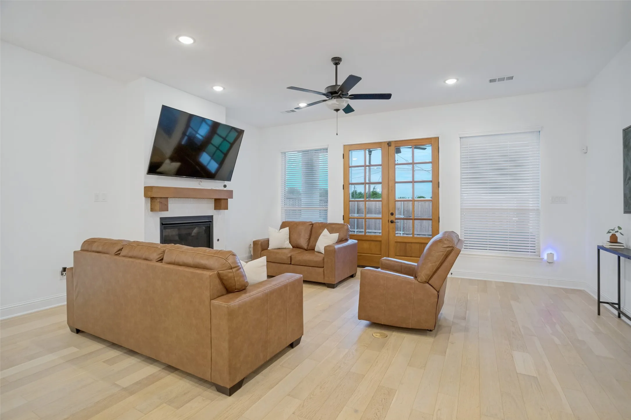 Single Family Residence For Sale in Collin County , 2208 Mercy Way, Wylie, Texas 75098, 5 Bedroom, 3 Bathroom, 2 Garage spaces, 3,174 Sqft, built in 2021, mls#21335183, Real Estate Agent in Wylie, Homes For Sale in Collin county, Homes For Sale in Wylie, Realtor in Wylie Texas, Real Estate Brokerage Independent Realty Texas, Luminita Cordes Realtor