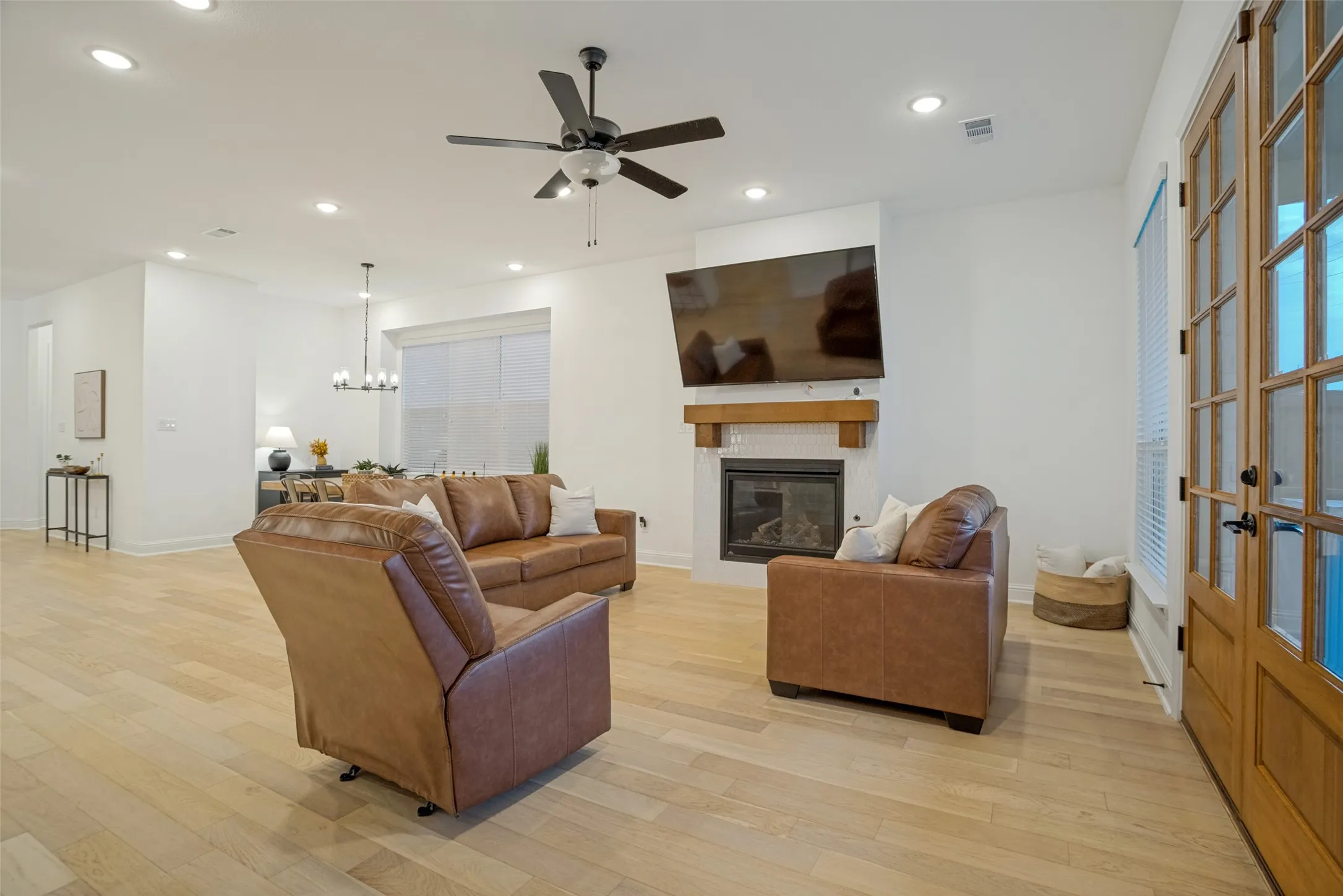 Single Family Residence For Sale in Collin County , 2208 Mercy Way, Wylie, Texas 75098, 5 Bedroom, 3 Bathroom, 2 Garage spaces, 3,174 Sqft, built in 2021, mls#21335183, Real Estate Agent in Wylie, Homes For Sale in Collin county, Homes For Sale in Wylie, Realtor in Wylie Texas, Real Estate Brokerage Independent Realty Texas, Luminita Cordes Realtor