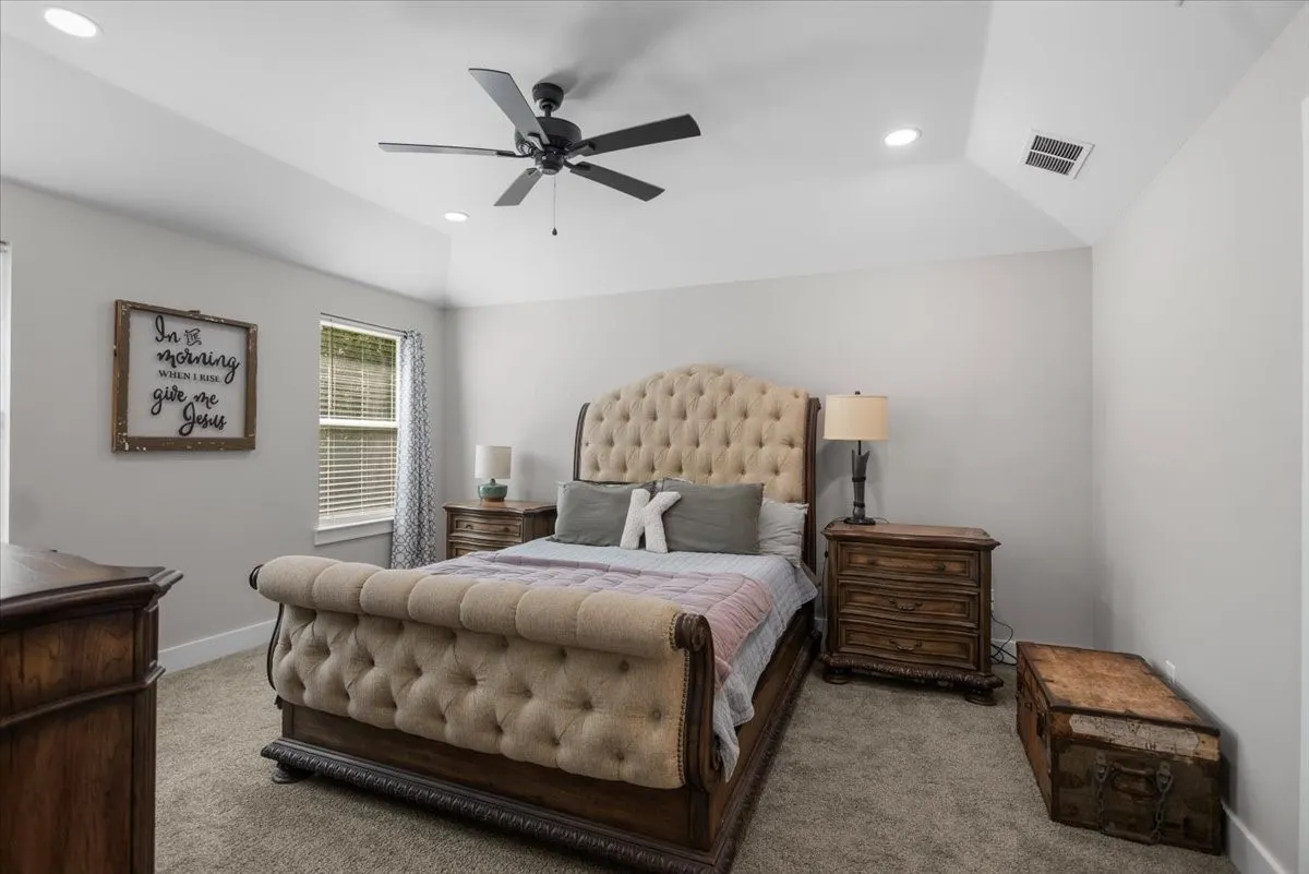 Single Family Residence For Sale in Smith County , 16134 Crossing Circle, Lindale, Texas 75771, 3 Bedroom, 2 Bathroom, 2 Garage spaces, 1,545 Sqft, built in 2024, mls#21335178, Real Estate Agent in Lindale, Homes For Sale in Smith county, Homes For Sale in Lindale, Realtor in Lindale Texas, Real Estate Brokerage Independent Realty Texas, Luminita Cordes Realtor
