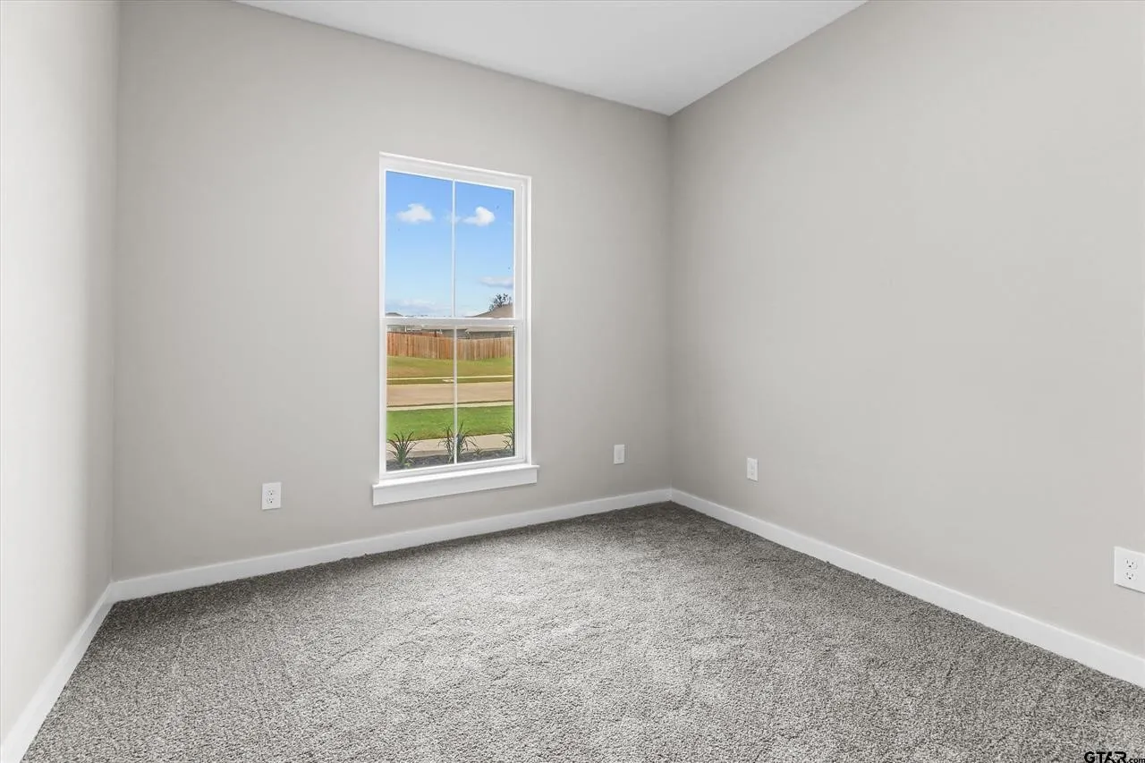 Single Family Residence For Sale in Smith County , 16134 Crossing Circle, Lindale, Texas 75771, 3 Bedroom, 2 Bathroom, 2 Garage spaces, 1,545 Sqft, built in 2024, mls#21335178, Real Estate Agent in Lindale, Homes For Sale in Smith county, Homes For Sale in Lindale, Realtor in Lindale Texas, Real Estate Brokerage Independent Realty Texas, Luminita Cordes Realtor