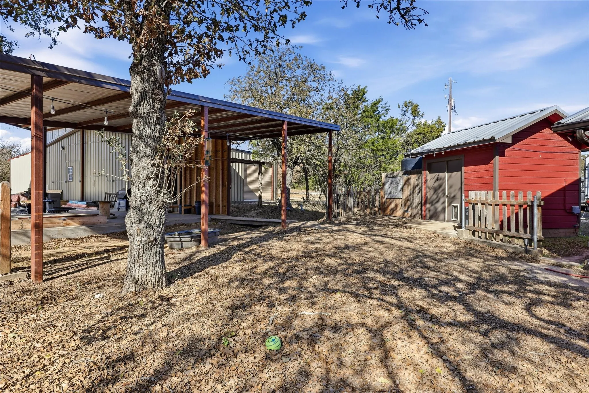 Single Family Residence For Sale in Erath County , 8980 CR 156, Bluff Dale, Texas 76433, 3 Bedroom, 2 Bathroom, Garage spaces, 2,414 Sqft, built in 2005, mls#21335142, Real Estate Agent in Bluff Dale, Homes For Sale in Erath county, Homes For Sale in Bluff Dale, Realtor in Bluff Dale Texas, Real Estate Brokerage Independent Realty Texas, Luminita Cordes Realtor