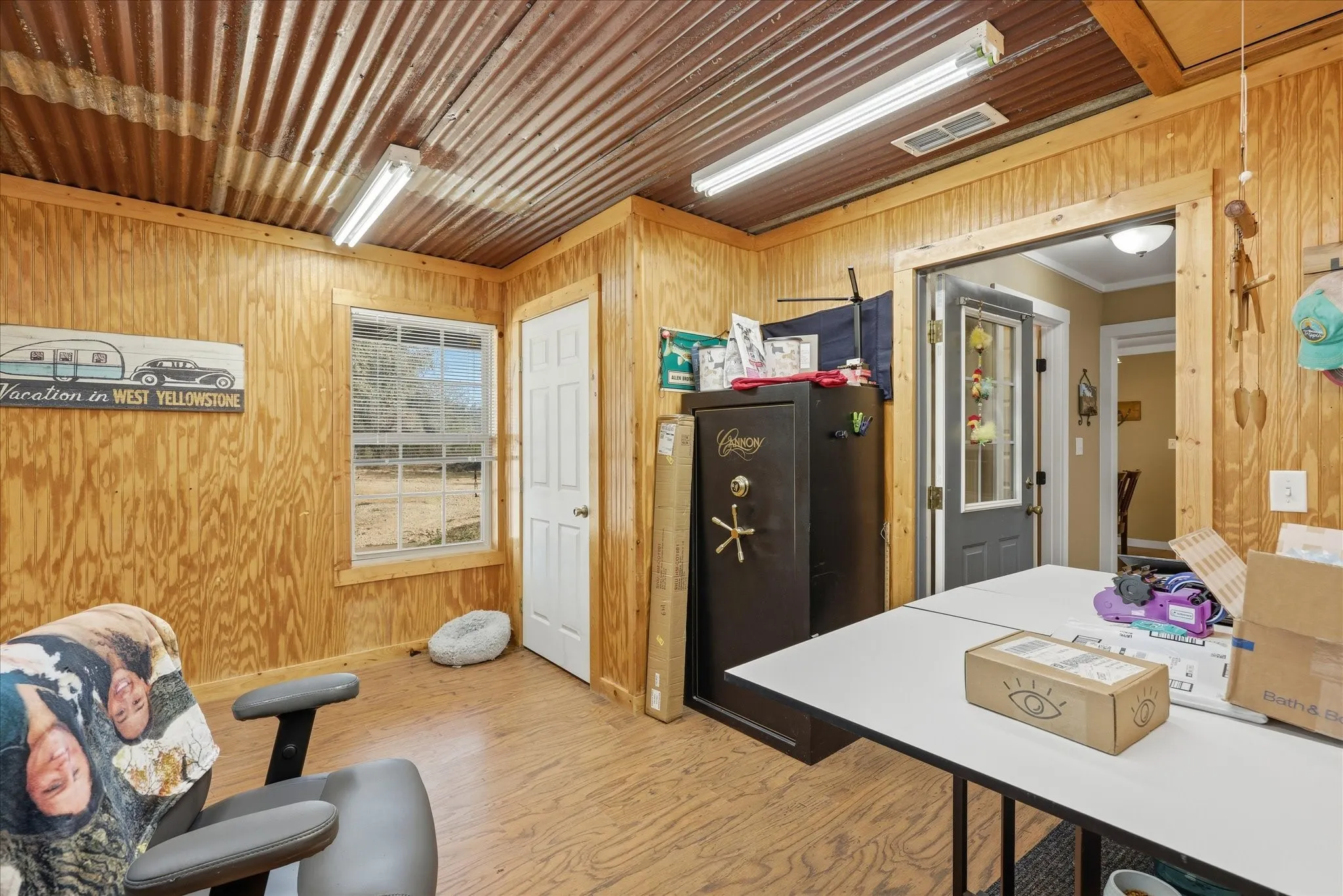 Single Family Residence For Sale in Erath County , 8980 CR 156, Bluff Dale, Texas 76433, 3 Bedroom, 2 Bathroom, Garage spaces, 2,414 Sqft, built in 2005, mls#21335142, Real Estate Agent in Bluff Dale, Homes For Sale in Erath county, Homes For Sale in Bluff Dale, Realtor in Bluff Dale Texas, Real Estate Brokerage Independent Realty Texas, Luminita Cordes Realtor
