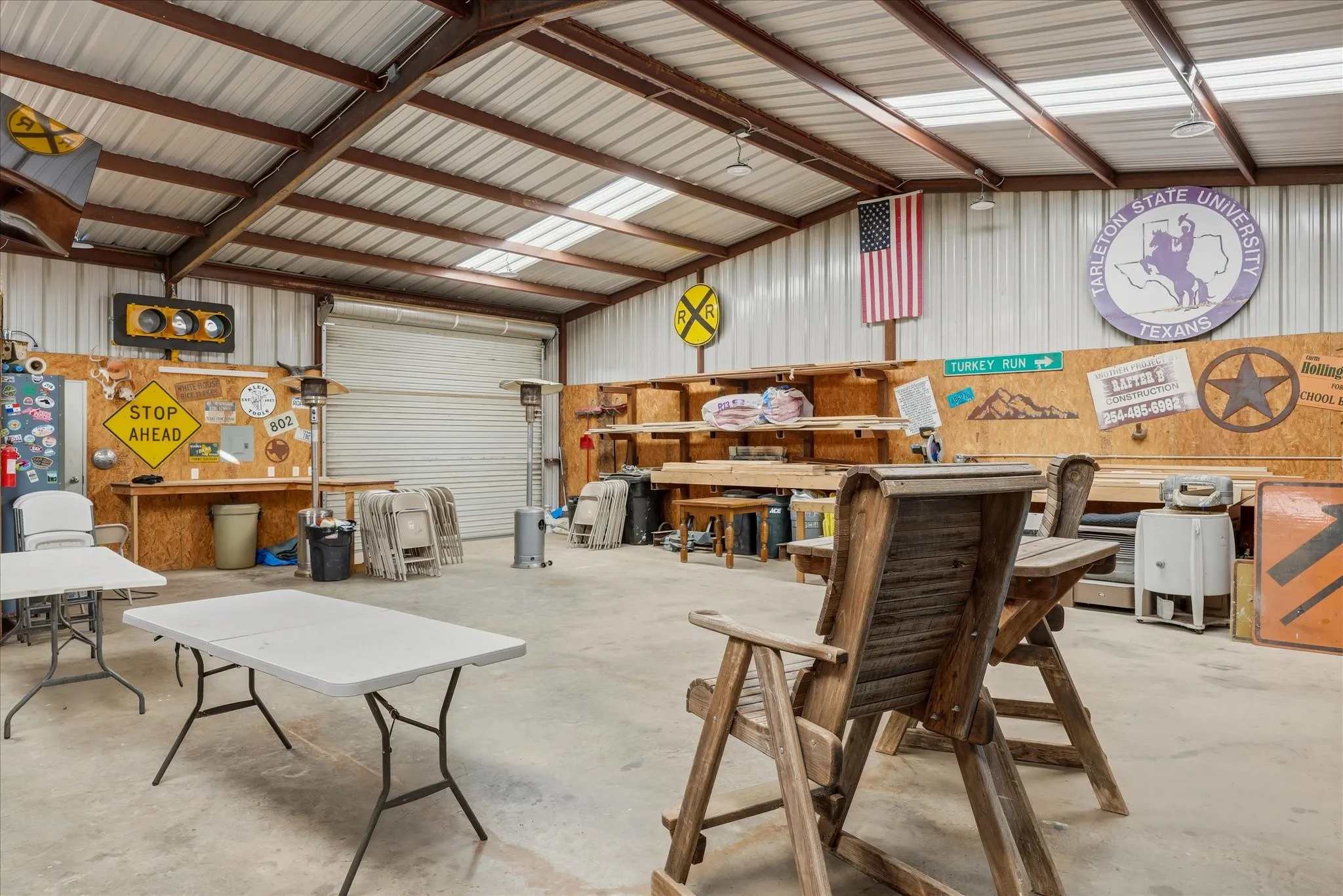 Single Family Residence For Sale in Erath County , 8980 CR 156, Bluff Dale, Texas 76433, 3 Bedroom, 2 Bathroom, Garage spaces, 2,414 Sqft, built in 2005, mls#21335142, Real Estate Agent in Bluff Dale, Homes For Sale in Erath county, Homes For Sale in Bluff Dale, Realtor in Bluff Dale Texas, Real Estate Brokerage Independent Realty Texas, Luminita Cordes Realtor