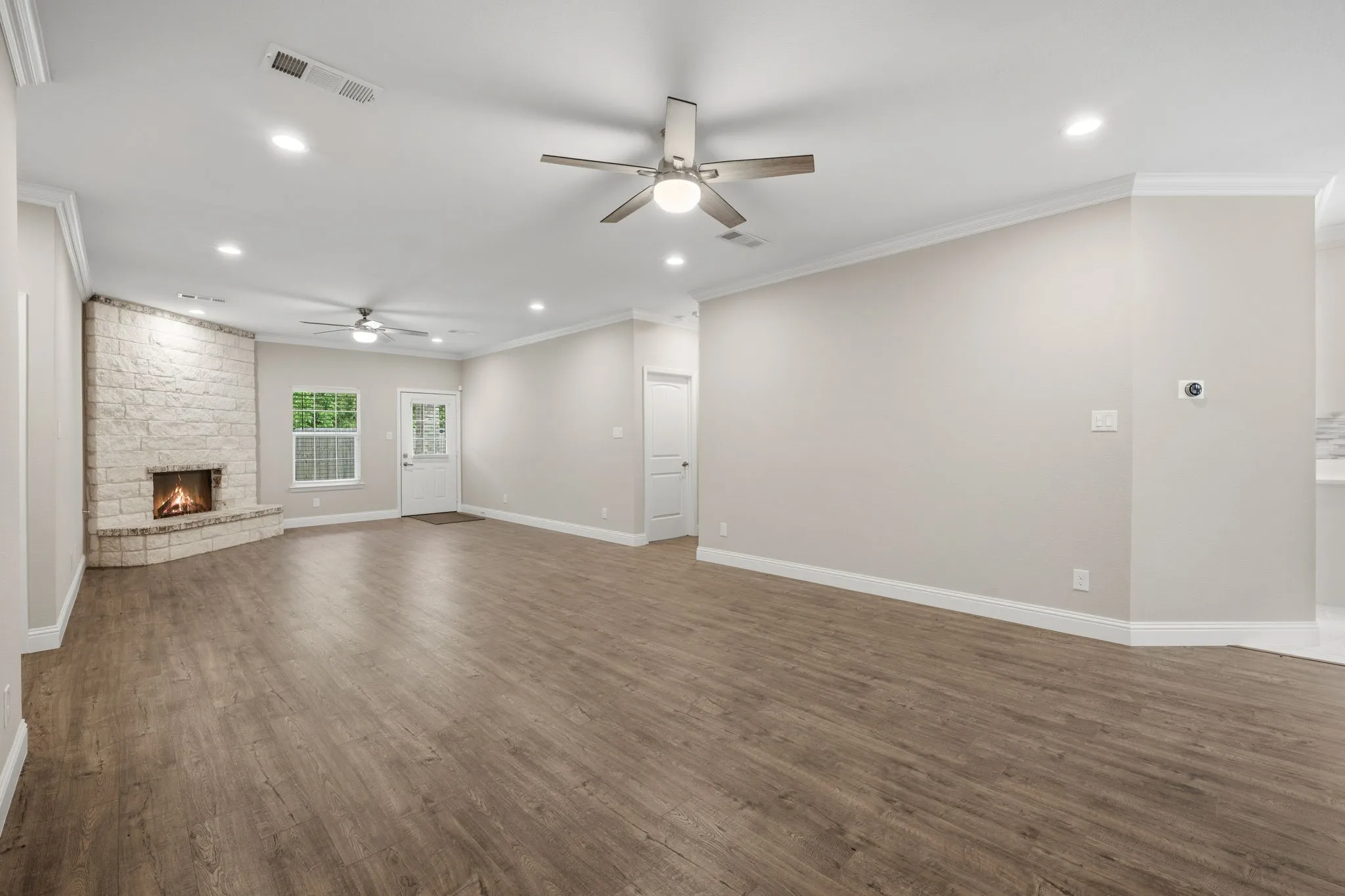 Single Family Residence For Sale in Grayson County , 901 E Jefferson Street, Van Alstyne, Texas 75495, 4 Bedrooms, 3 Bathrooms, 2 Garage spaces, 2,301 Sqft, built in 2022, Price $400,000, mls#21333375, Real Estate Agent in Van Alstyne, Homes For Sale in Grayson county, Homes For Sale in Van Alstyne, Realtor in Van Alstyne Texas, Real Estate Brokerage Independent Realty Texas, Luminita Cordes Realtor