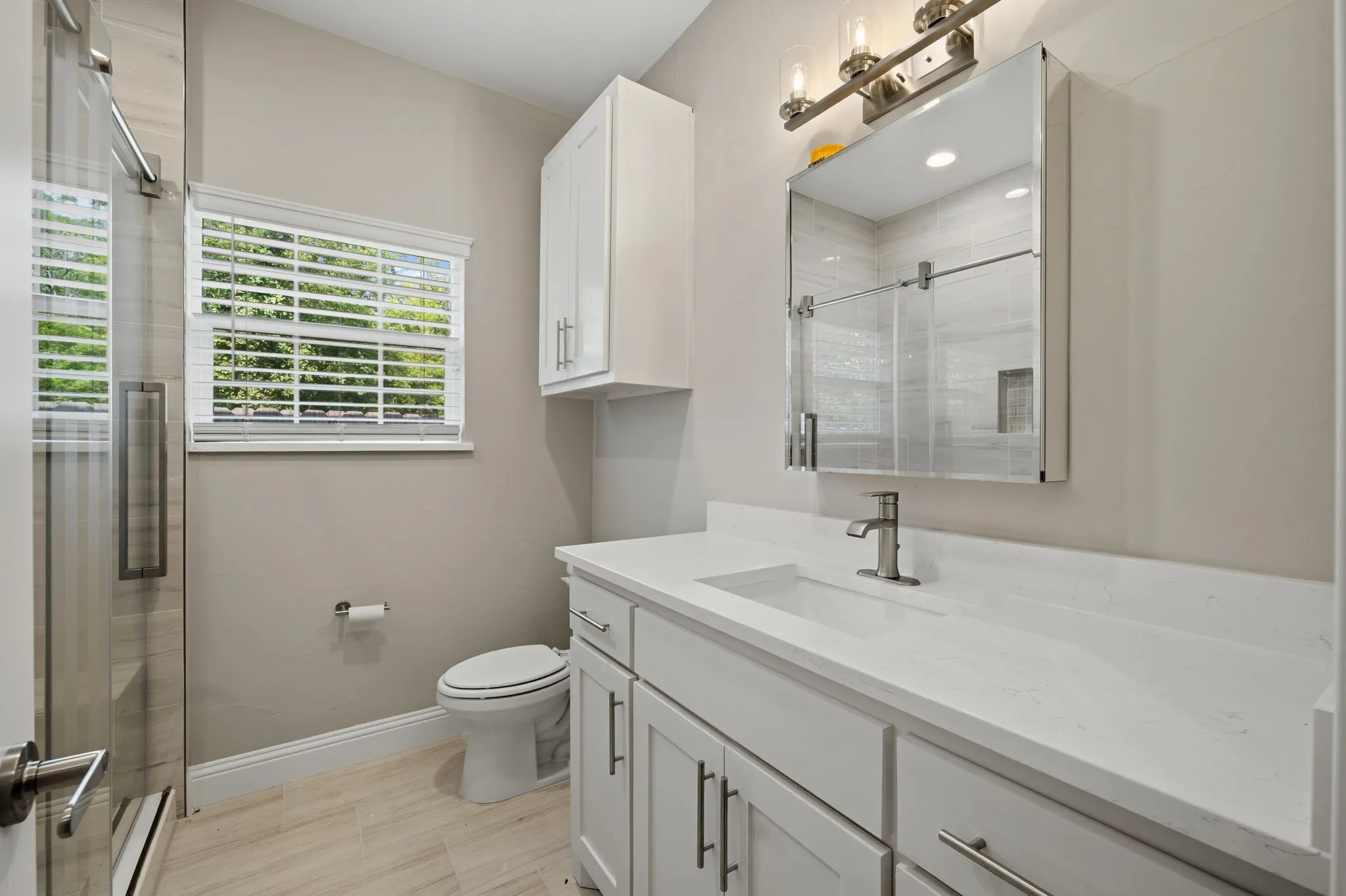 Single Family Residence For Sale in Grayson County , 901 E Jefferson Street, Van Alstyne, Texas 75495, 4 Bedrooms, 3 Bathrooms, 2 Garage spaces, 2,301 Sqft, built in 2022, Price $400,000, mls#21333375, Real Estate Agent in Van Alstyne, Homes For Sale in Grayson county, Homes For Sale in Van Alstyne, Realtor in Van Alstyne Texas, Real Estate Brokerage Independent Realty Texas, Luminita Cordes Realtor