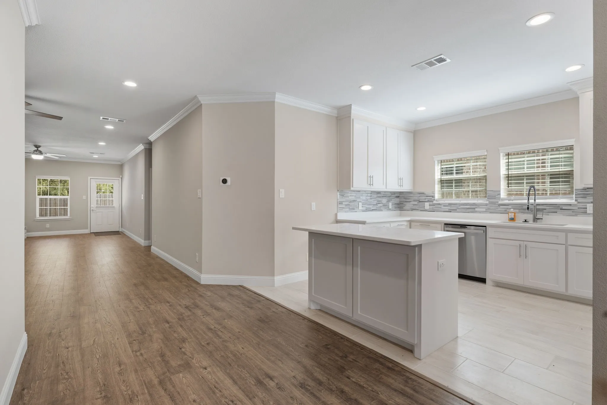 Single Family Residence For Sale in Grayson County , 901 E Jefferson Street, Van Alstyne, Texas 75495, 4 Bedrooms, 3 Bathrooms, 2 Garage spaces, 2,301 Sqft, built in 2022, Price $400,000, mls#21333375, Real Estate Agent in Van Alstyne, Homes For Sale in Grayson county, Homes For Sale in Van Alstyne, Realtor in Van Alstyne Texas, Real Estate Brokerage Independent Realty Texas, Luminita Cordes Realtor