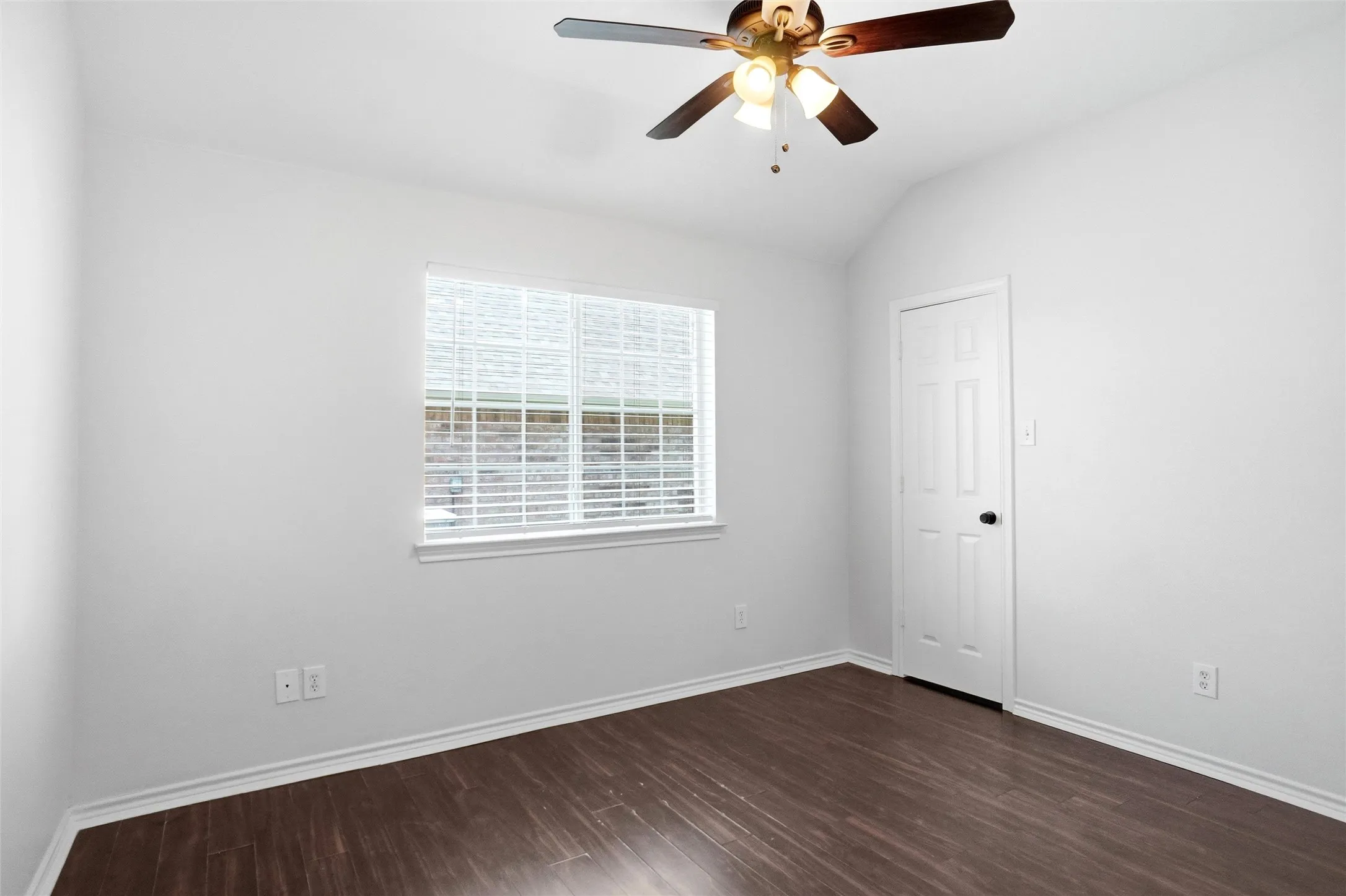 Single Family Residence For Sale in Denton County , 317 Cherokee Trail, Argyle, Texas 76226, 3 Bedroom, 2 Bathroom, 2 Garage spaces, 1,952 Sqft, built in 1998, Price $409,900, mls#21335191, Real Estate Agent in Argyle, Homes For Sale in Denton county, Homes For Sale in Argyle, Realtor in Argyle Texas, Real Estate Brokerage Independent Realty Texas, Luminita Cordes Realtor
