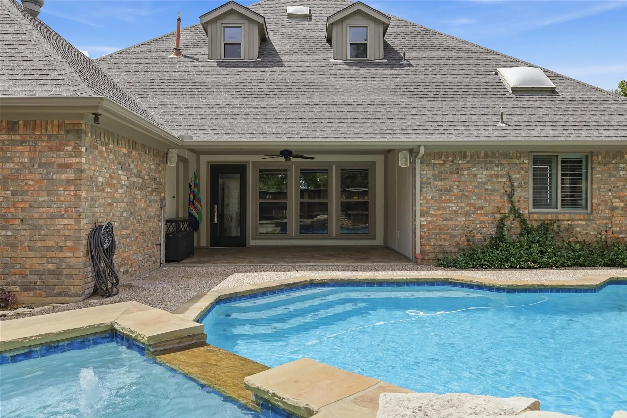 Single Family Residence For Sale in Dallas County , 4829 Saint James Court, Mesquite, Texas 75150, 4 Bedroom, 3 Bathroom, 2 Garage spaces, 3,135 Sqft, built in 1989, mls#21330580, Real Estate Agent in Mesquite, Homes For Sale in Dallas county, Homes For Sale in Mesquite, Realtor in Mesquite Texas, Real Estate Brokerage Independent Realty Texas, Luminita Cordes Realtor