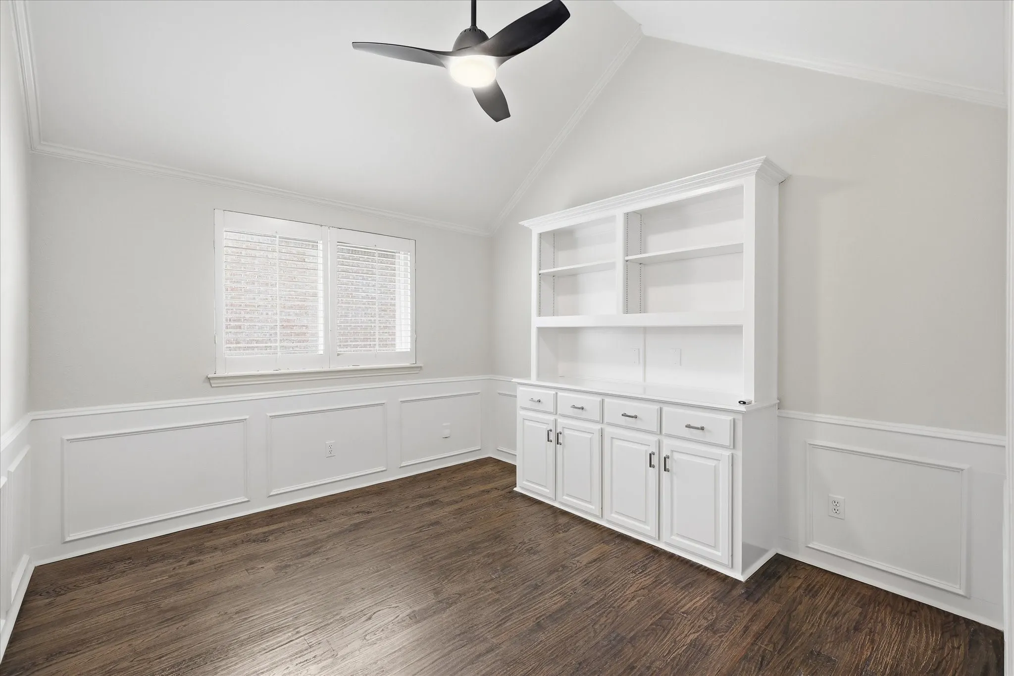 Single Family Residence For Sale in Dallas County , 4829 Saint James Court, Mesquite, Texas 75150, 4 Bedroom, 3 Bathroom, 2 Garage spaces, 3,135 Sqft, built in 1989, mls#21330580, Real Estate Agent in Mesquite, Homes For Sale in Dallas county, Homes For Sale in Mesquite, Realtor in Mesquite Texas, Real Estate Brokerage Independent Realty Texas, Luminita Cordes Realtor