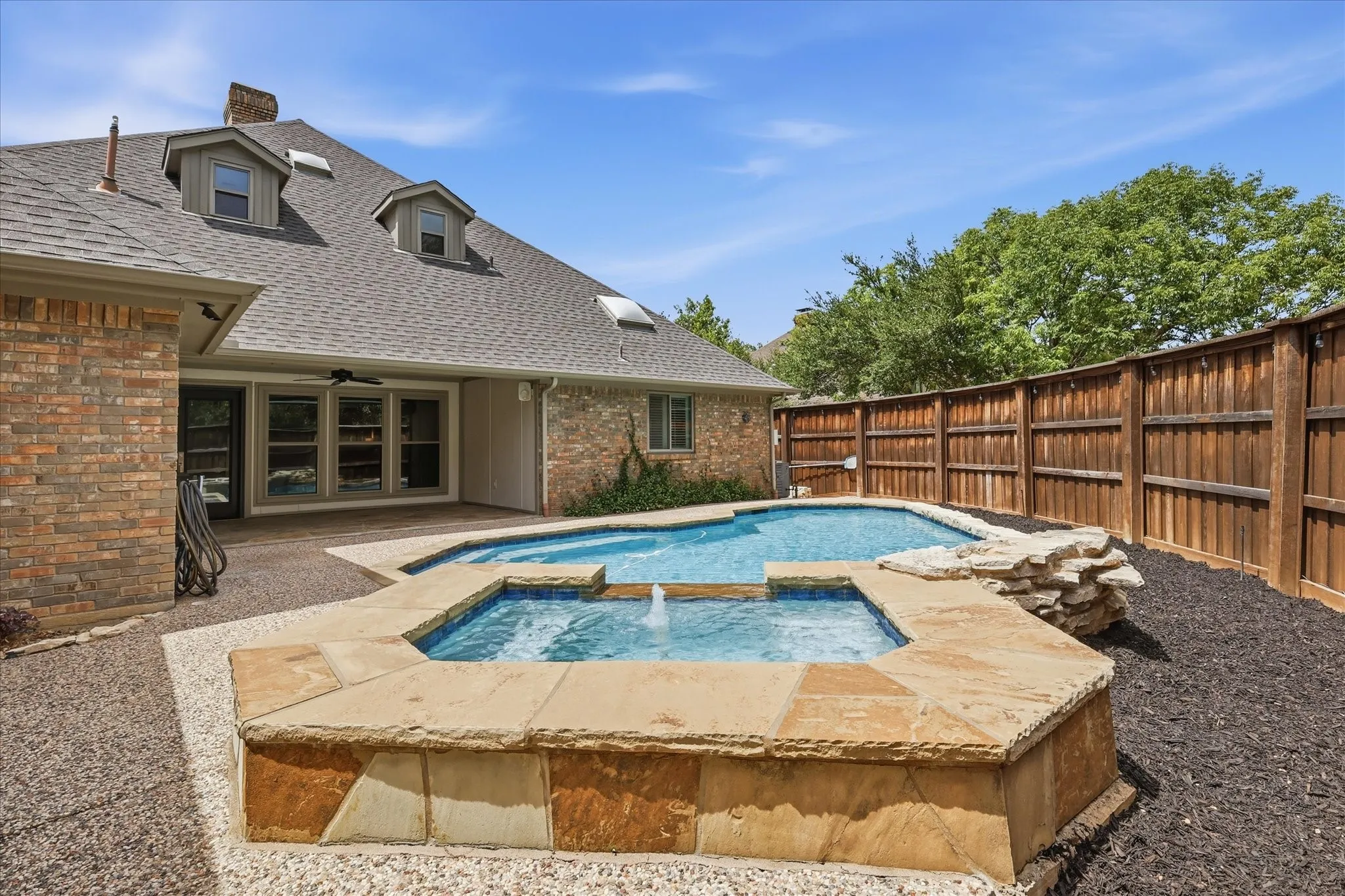 Single Family Residence For Sale in Dallas County , 4829 Saint James Court, Mesquite, Texas 75150, 4 Bedroom, 3 Bathroom, 2 Garage spaces, 3,135 Sqft, built in 1989, mls#21330580, Real Estate Agent in Mesquite, Homes For Sale in Dallas county, Homes For Sale in Mesquite, Realtor in Mesquite Texas, Real Estate Brokerage Independent Realty Texas, Luminita Cordes Realtor