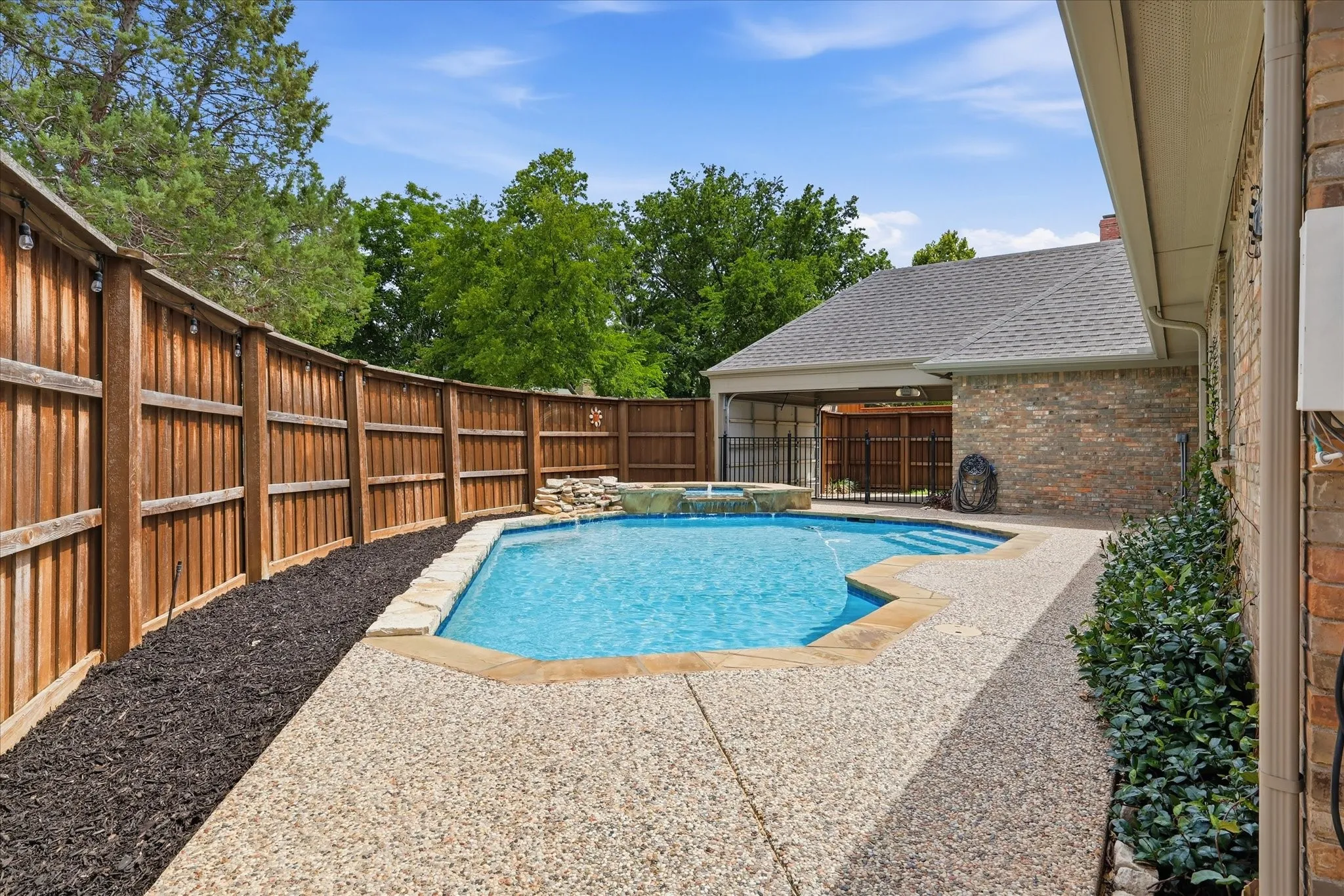 Single Family Residence For Sale in Dallas County , 4829 Saint James Court, Mesquite, Texas 75150, 4 Bedroom, 3 Bathroom, 2 Garage spaces, 3,135 Sqft, built in 1989, mls#21330580, Real Estate Agent in Mesquite, Homes For Sale in Dallas county, Homes For Sale in Mesquite, Realtor in Mesquite Texas, Real Estate Brokerage Independent Realty Texas, Luminita Cordes Realtor
