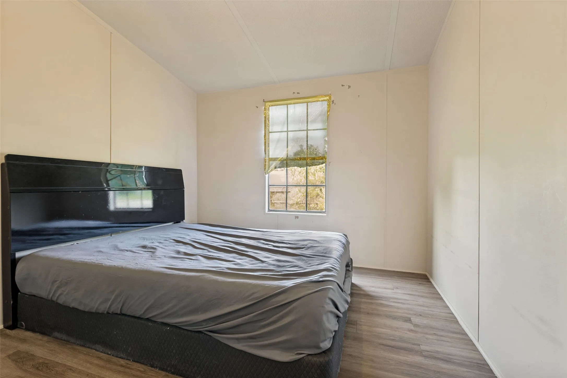 Mobile Home For Sale in Liberty County , 24 Road 5203, Cleveland, Texas 77327, 3 Bedroom, 2 Bathroom, Garage spaces, 1,250 Sqft, built in 1998, mls#21334989, Real Estate Agent in Cleveland, Homes For Sale in Liberty county, Homes For Sale in Cleveland, Realtor in Cleveland Texas, Real Estate Brokerage Independent Realty Texas, Luminita Cordes Realtor