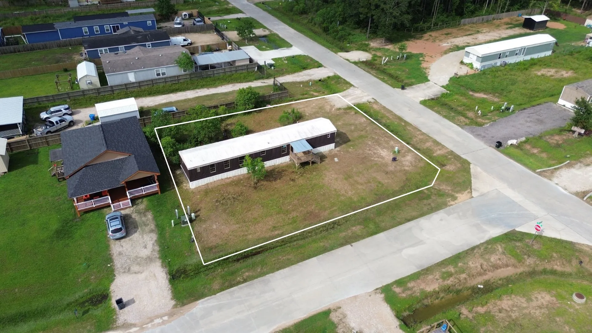 Mobile Home For Sale in Liberty County , 24 Road 5203, Cleveland, Texas 77327, 3 Bedroom, 2 Bathroom, Garage spaces, 1,250 Sqft, built in 1998, mls#21334989, Real Estate Agent in Cleveland, Homes For Sale in Liberty county, Homes For Sale in Cleveland, Realtor in Cleveland Texas, Real Estate Brokerage Independent Realty Texas, Luminita Cordes Realtor