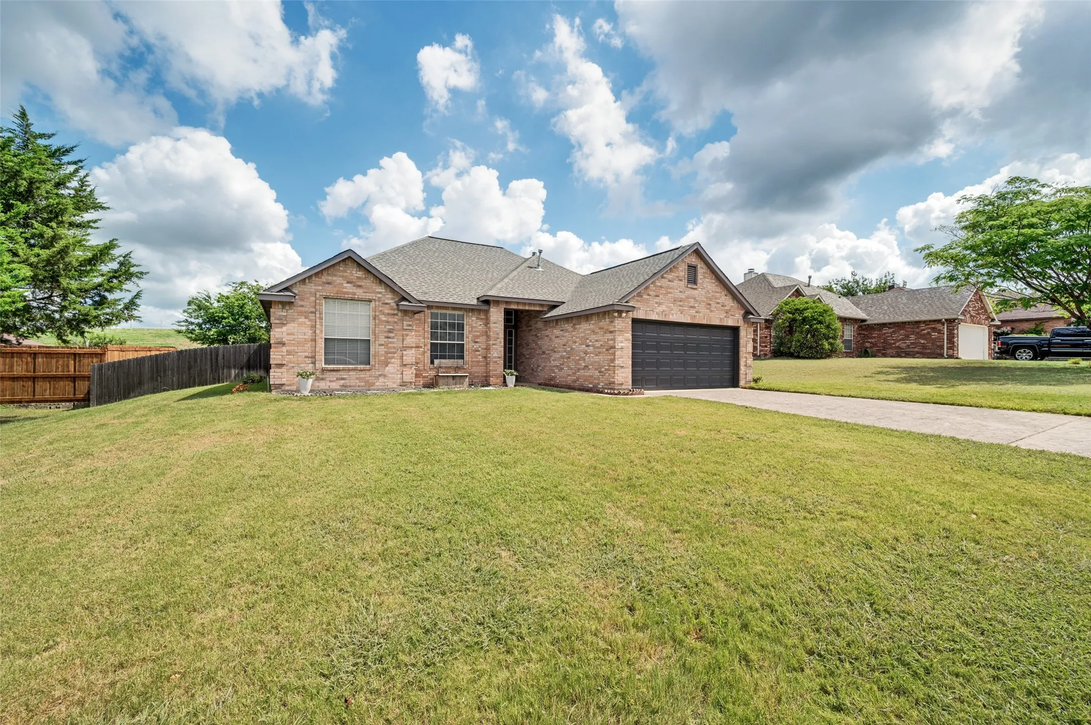 Single Family Residence For Sale in Wise County , 206 Ridge View Court, Decatur, Texas 76234, 3 Bedroom, 2 Bathroom, 2 Garage spaces, 1,470 Sqft, built in 2001, mls#21334233, Real Estate Agent in Decatur, Homes For Sale in Wise county, Homes For Sale in Decatur, Realtor in Decatur Texas, Real Estate Brokerage Independent Realty Texas, Luminita Cordes Realtor