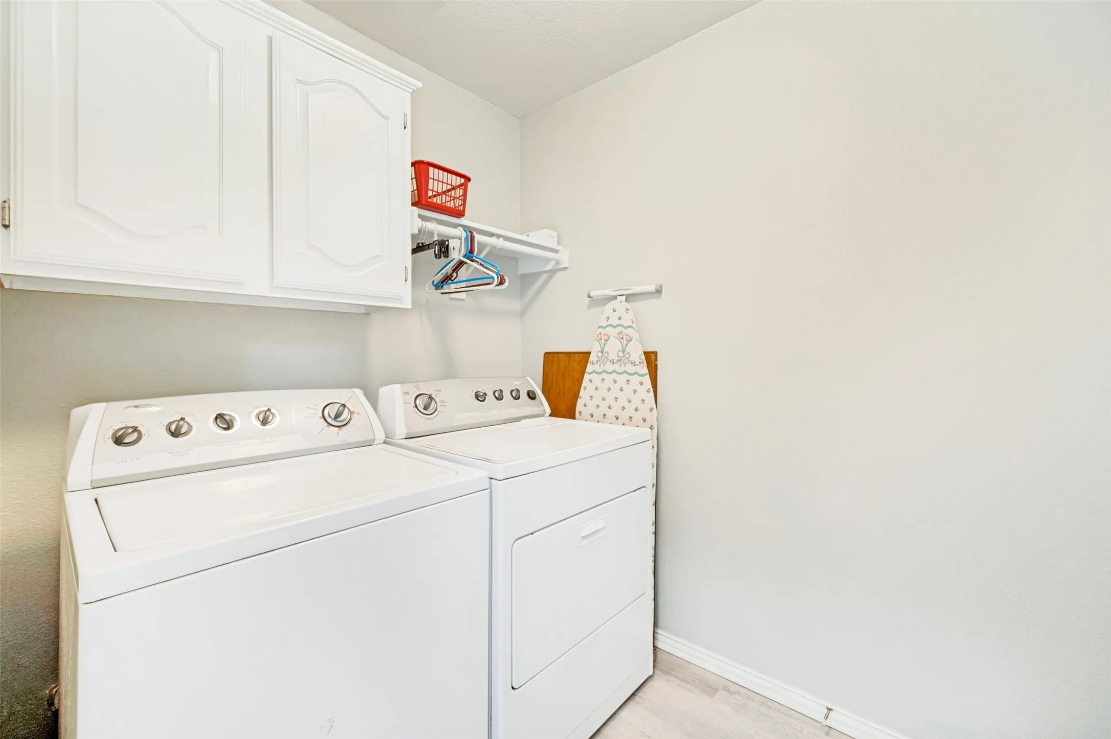 Single Family Residence For Sale in Wise County , 206 Ridge View Court, Decatur, Texas 76234, 3 Bedroom, 2 Bathroom, 2 Garage spaces, 1,470 Sqft, built in 2001, mls#21334233, Real Estate Agent in Decatur, Homes For Sale in Wise county, Homes For Sale in Decatur, Realtor in Decatur Texas, Real Estate Brokerage Independent Realty Texas, Luminita Cordes Realtor