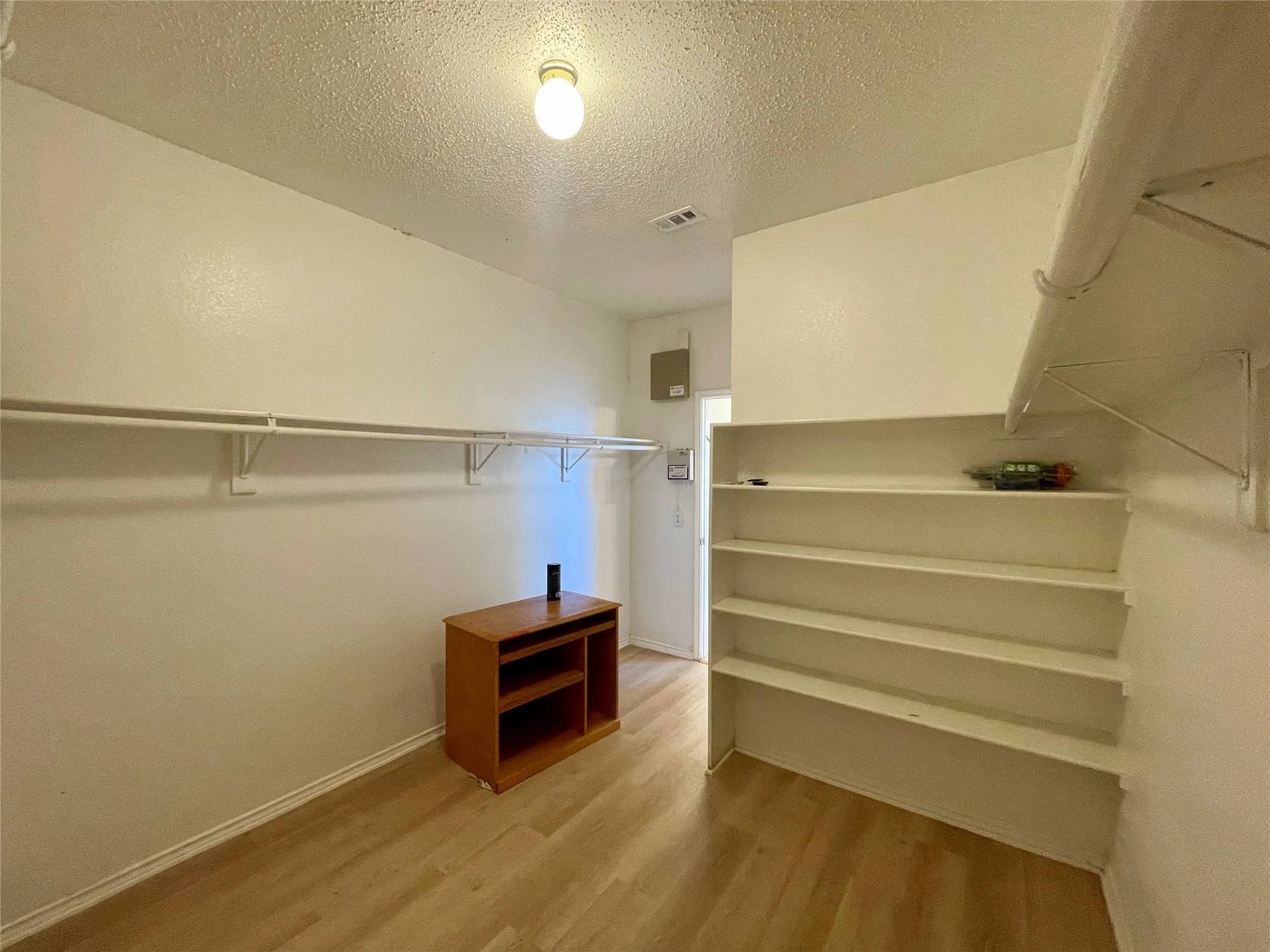 Single Family Residence For Rent in Denton County , 7520 Sunburst Trail, Denton, Texas 76210, 5 Bedroom, 3 Bathroom, 2 Garage spaces, 3,080 Sqft, built in 2001, mls#21333408, Real Estate Agent in Denton, Homes For Rent in Denton county, Homes For Rent in Denton, Realtor in Denton Texas, Real Estate Brokerage Independent Realty Texas, Luminita Cordes Realtor