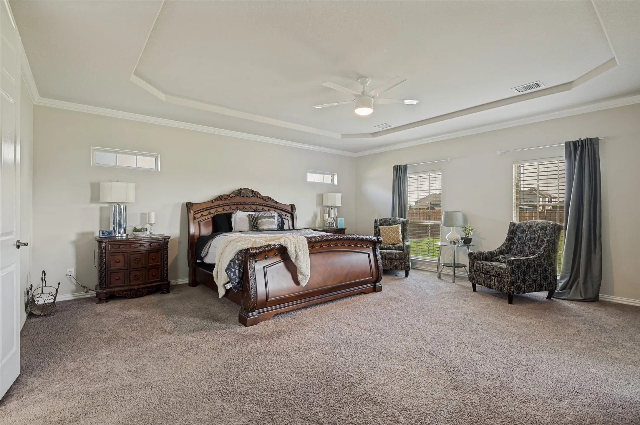 Single Family Residence For Sale in Ellis County , 217 Castle Creek Drive, Red Oak, Texas 75154, 3 Bedroom, 3 Bathroom, 3 Garage spaces, 3,879 Sqft, built in 2020, mls#21329205, Real Estate Agent in Red Oak, Homes For Sale in Ellis county, Homes For Sale in Red Oak, Realtor in Red Oak Texas, Real Estate Brokerage Independent Realty Texas, Luminita Cordes Realtor