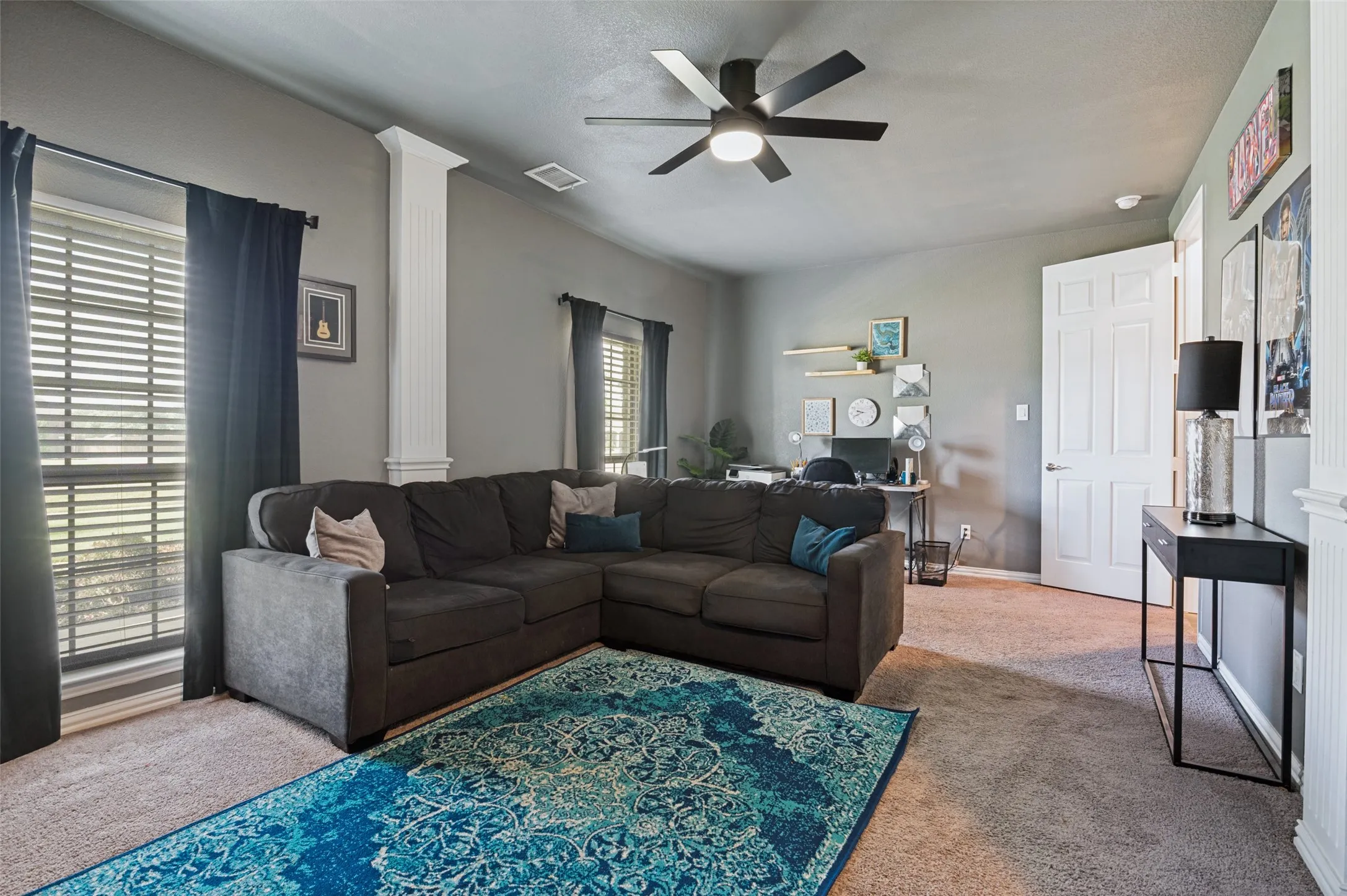 Single Family Residence For Sale in Ellis County , 217 Castle Creek Drive, Red Oak, Texas 75154, 3 Bedroom, 3 Bathroom, 3 Garage spaces, 3,879 Sqft, built in 2020, mls#21329205, Real Estate Agent in Red Oak, Homes For Sale in Ellis county, Homes For Sale in Red Oak, Realtor in Red Oak Texas, Real Estate Brokerage Independent Realty Texas, Luminita Cordes Realtor