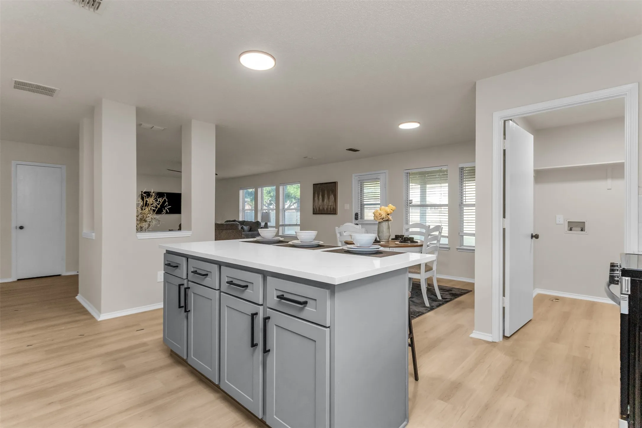 Single Family Residence For Sale in Kaufman County , 306 Cherrywood Trail, Forney, Texas 75126, 4 Bedroom, 3 Bathroom, 2 Garage spaces, 3,085 Sqft, built in 2002, mls#21334487, Real Estate Agent in Forney, Homes For Sale in Kaufman county, Homes For Sale in Forney, Realtor in Forney Texas, Real Estate Brokerage Independent Realty Texas, Luminita Cordes Realtor