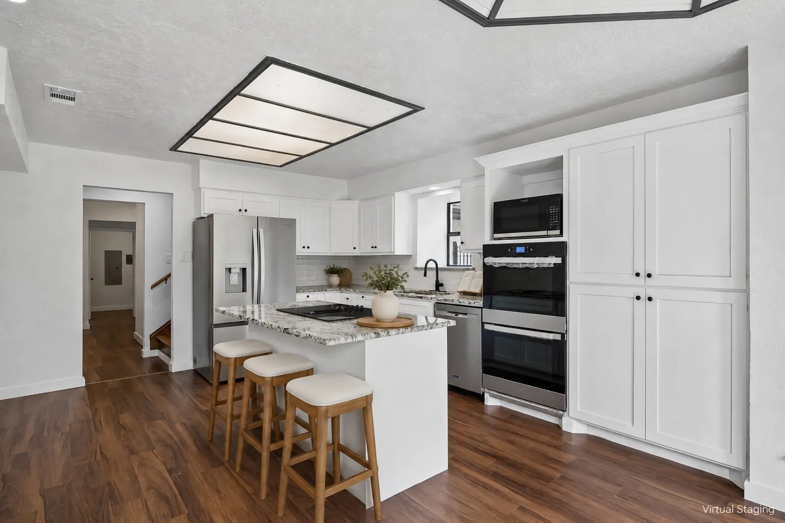 Single Family Residence For Sale in Dallas County , 700 Crestview Lane, Seagoville, Texas 75159, 4 Bedroom, 4 Bathroom, 3 Garage spaces, 2,614 Sqft, built in 1979, Price $465,000, mls#21334538, Real Estate Agent in Seagoville, Homes For Sale in Dallas county, Homes For Sale in Seagoville, Realtor in Seagoville Texas, Real Estate Brokerage Independent Realty Texas, Luminita Cordes Realtor