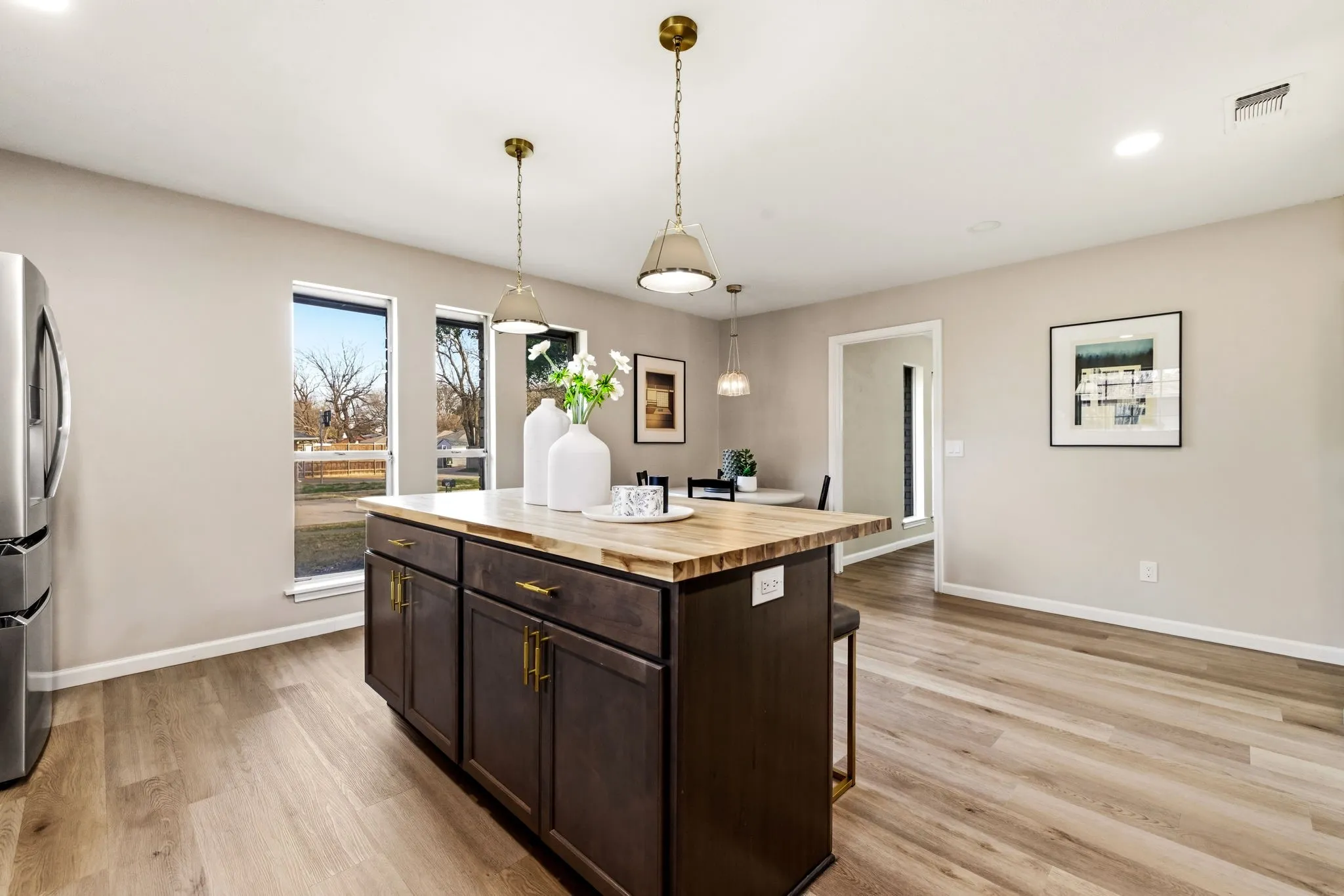 Single Family Residence For Sale in Collin County , 2341 Monticello Circle, Plano, Texas 75075, 4 Bedroom, 3 Bathroom, 2 Garage spaces, 2,616 Sqft, built in 1973, mls#21335004, Real Estate Agent in Plano, Homes For Sale in Collin county, Homes For Sale in Plano, Realtor in Plano Texas, Real Estate Brokerage Independent Realty Texas, Luminita Cordes Realtor