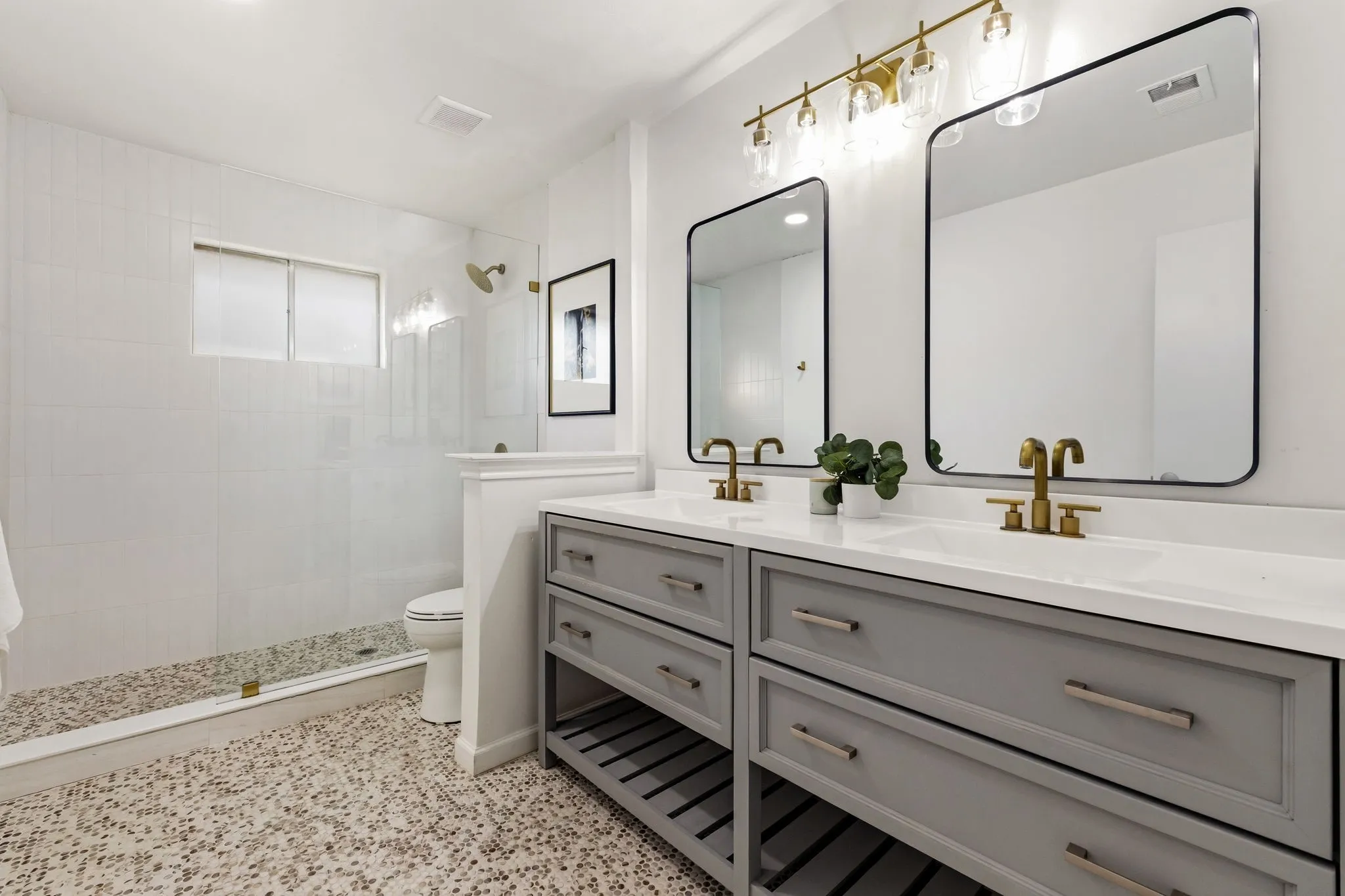 Single Family Residence For Sale in Collin County , 2341 Monticello Circle, Plano, Texas 75075, 4 Bedroom, 3 Bathroom, 2 Garage spaces, 2,616 Sqft, built in 1973, mls#21335004, Real Estate Agent in Plano, Homes For Sale in Collin county, Homes For Sale in Plano, Realtor in Plano Texas, Real Estate Brokerage Independent Realty Texas, Luminita Cordes Realtor