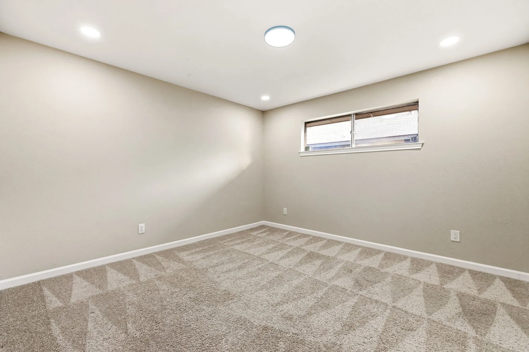 Single Family Residence For Sale in Collin County , 2341 Monticello Circle, Plano, Texas 75075, 4 Bedroom, 3 Bathroom, 2 Garage spaces, 2,616 Sqft, built in 1973, mls#21335004, Real Estate Agent in Plano, Homes For Sale in Collin county, Homes For Sale in Plano, Realtor in Plano Texas, Real Estate Brokerage Independent Realty Texas, Luminita Cordes Realtor