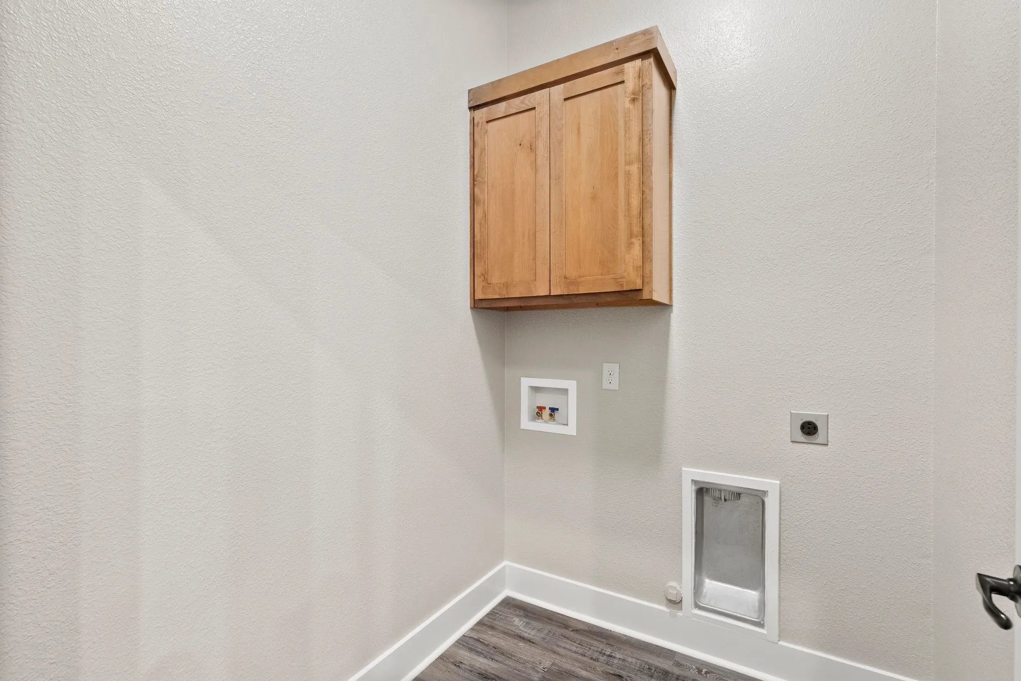 Single Family Residence For Sale in Hunt County , 411 Mesa Drive, Lone Oak, Texas 75453, 3 Bedroom, 2 Bathroom, 2 Garage spaces, 1,591 Sqft, built in 2020, mls#21334543, Real Estate Agent in Lone Oak, Homes For Sale in Hunt county, Homes For Sale in Lone Oak, Realtor in Lone Oak Texas, Real Estate Brokerage Independent Realty Texas, Luminita Cordes Realtor
