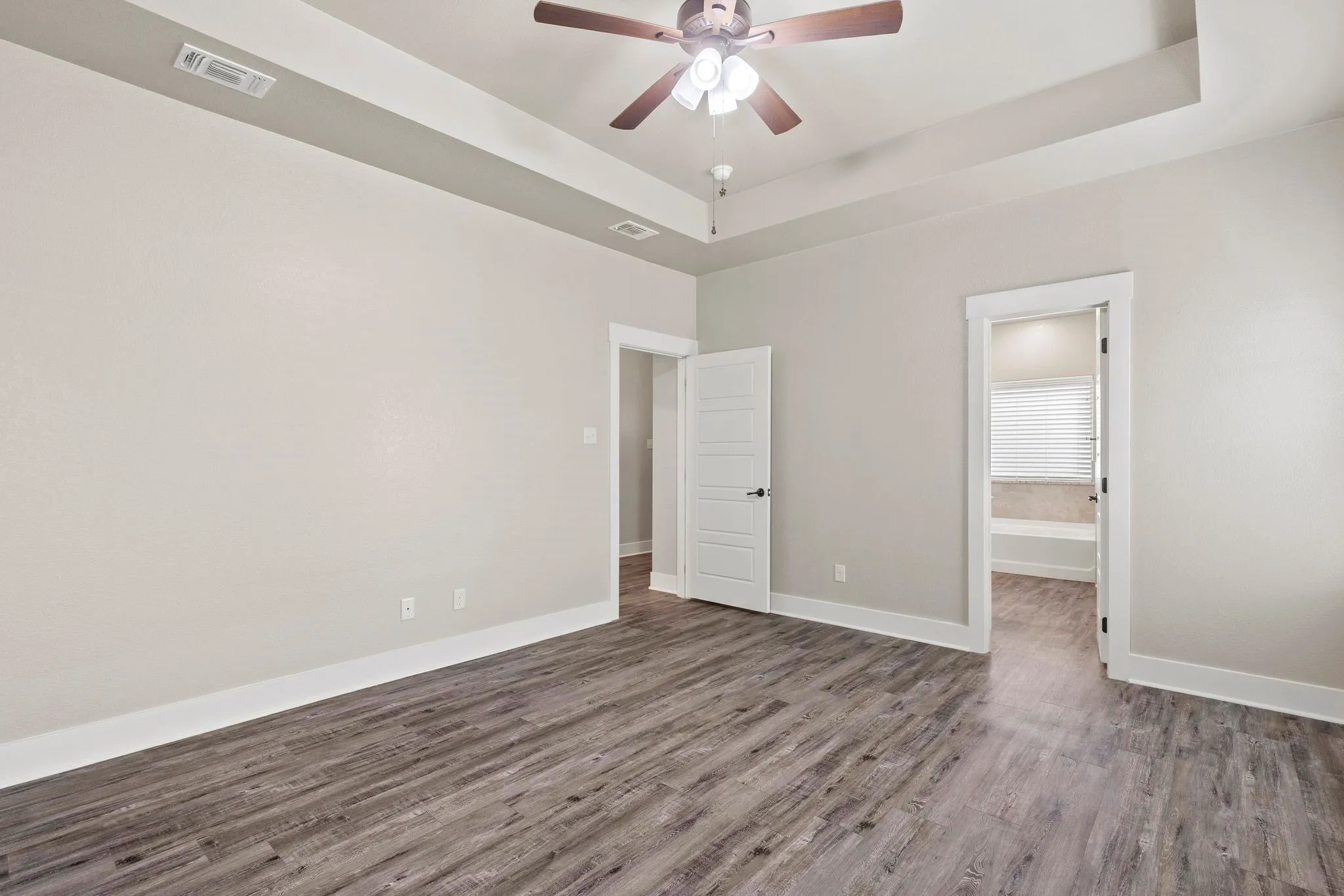 Single Family Residence For Sale in Hunt County , 411 Mesa Drive, Lone Oak, Texas 75453, 3 Bedroom, 2 Bathroom, 2 Garage spaces, 1,591 Sqft, built in 2020, mls#21334543, Real Estate Agent in Lone Oak, Homes For Sale in Hunt county, Homes For Sale in Lone Oak, Realtor in Lone Oak Texas, Real Estate Brokerage Independent Realty Texas, Luminita Cordes Realtor