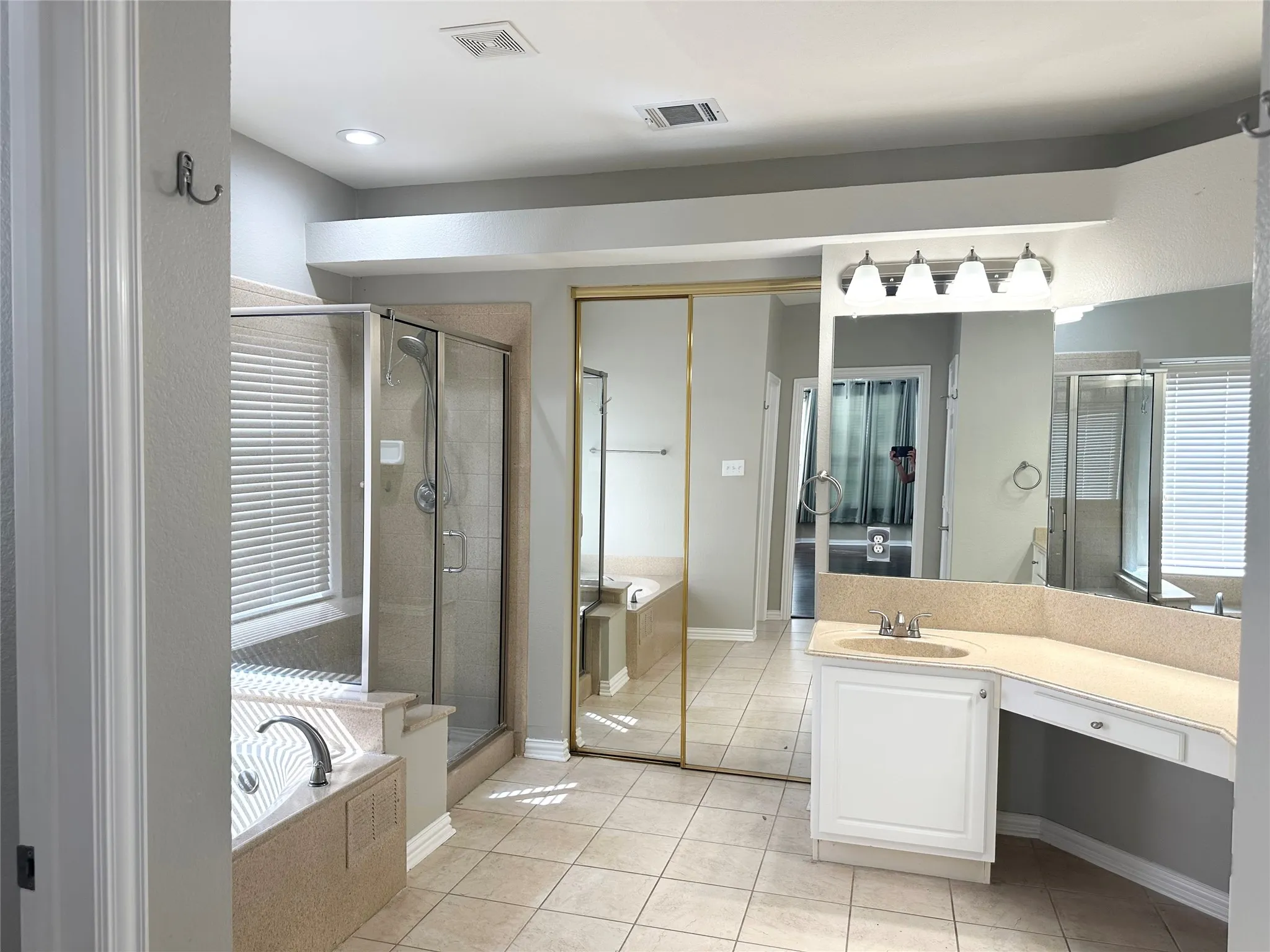 Single Family Residence For Rent in Collin County , 806 Cascades Drive, Allen, Texas 75002, 4 Bedroom, 4 Bathroom, 2 Garage spaces, 3,326 Sqft, built in 2003, mls#21335269, Real Estate Agent in Allen, Homes For Rent in Collin county, Homes For Rent in Allen, Realtor in Allen Texas, Real Estate Brokerage Independent Realty Texas, Luminita Cordes Realtor